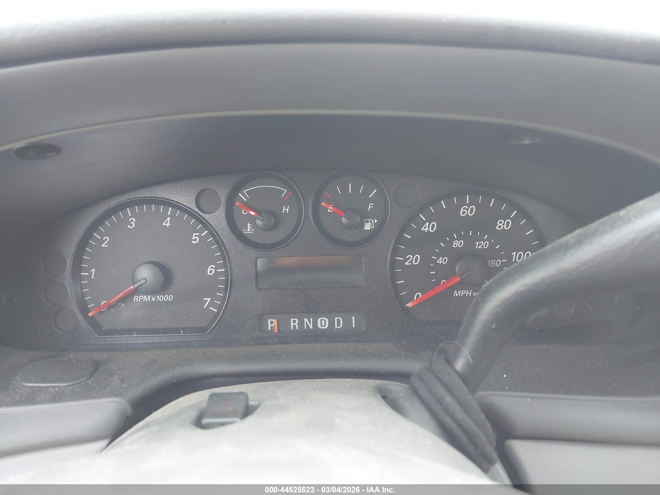 FORD TAURUS image 7