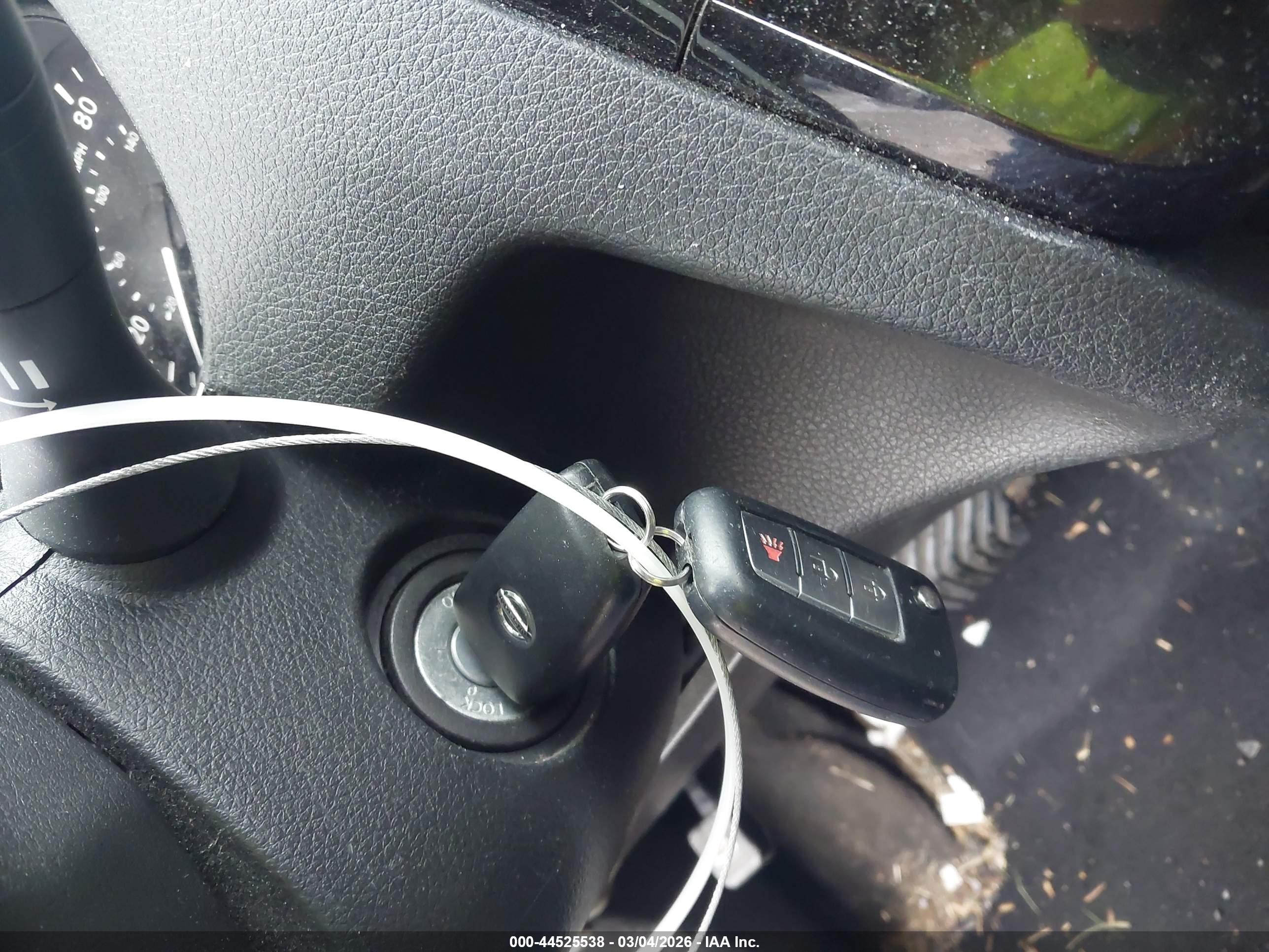 NISSAN ROGUE image 11