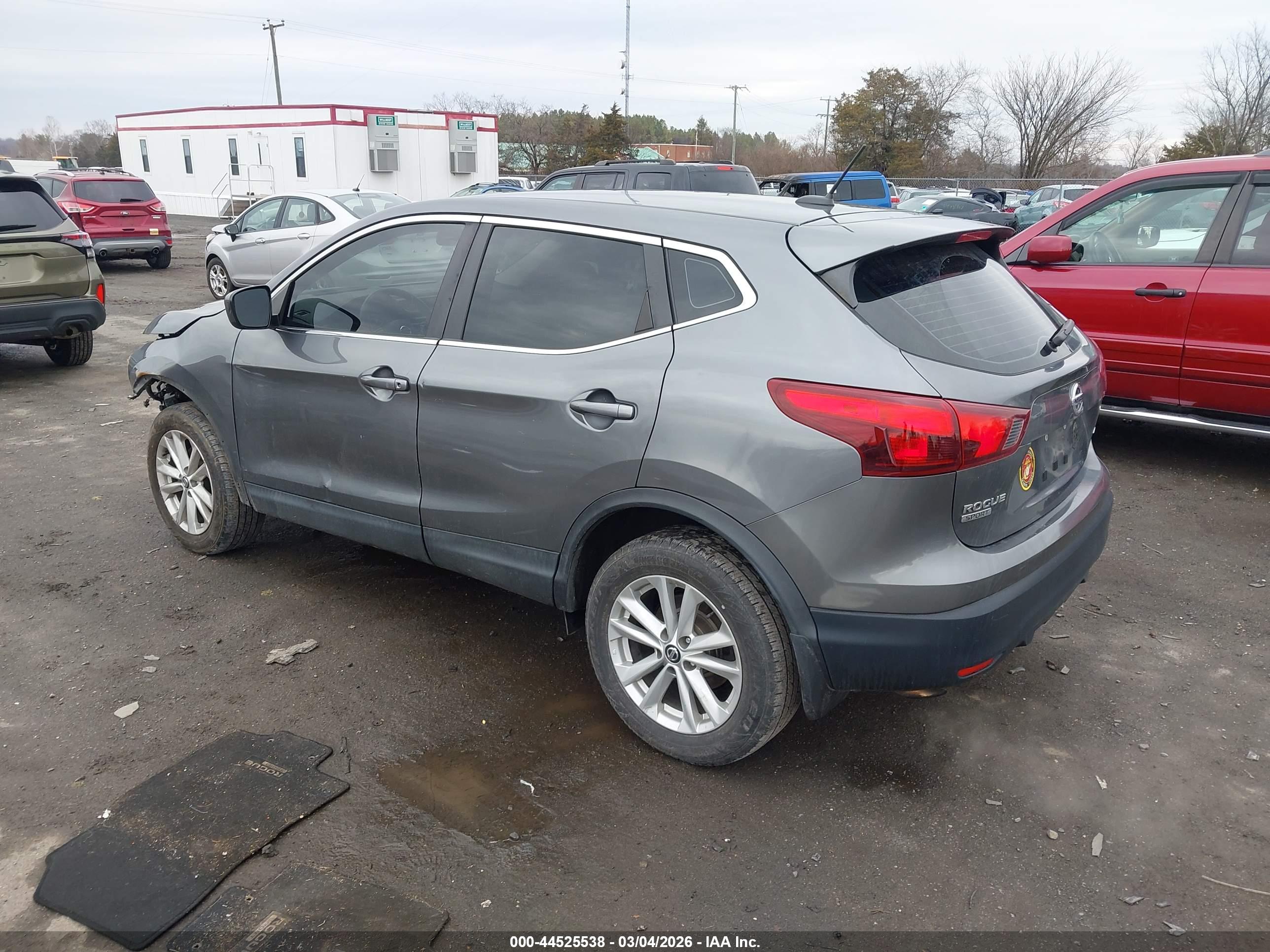 NISSAN ROGUE image 3