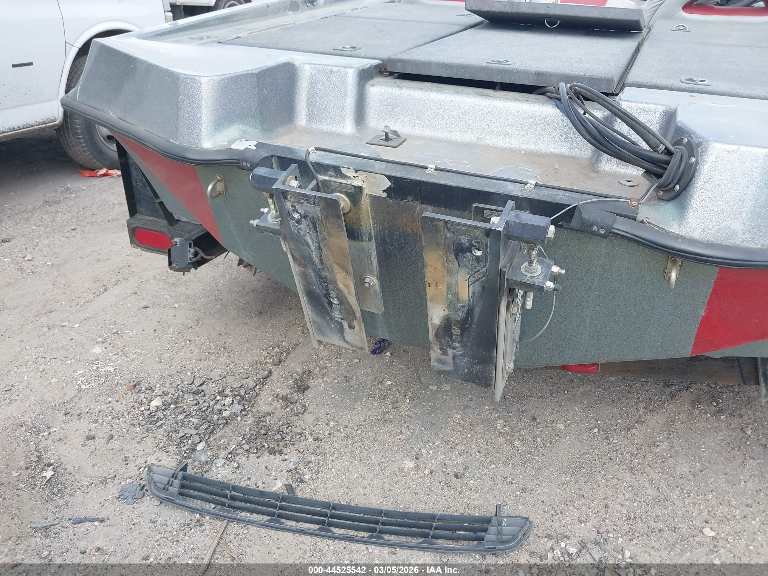 STRATOS BOAT image 10