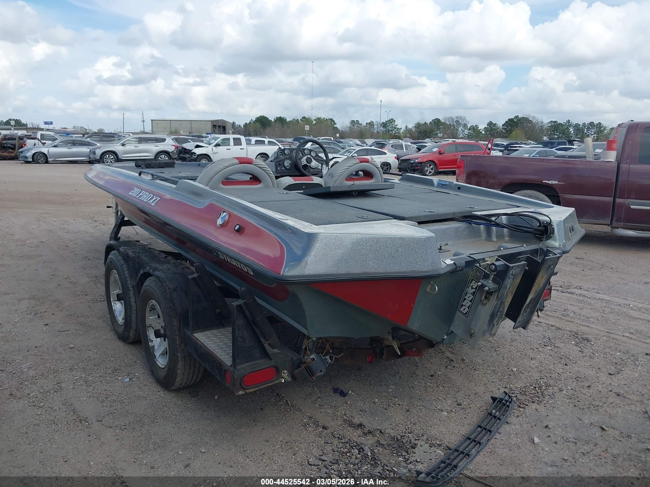 STRATOS BOAT image 3