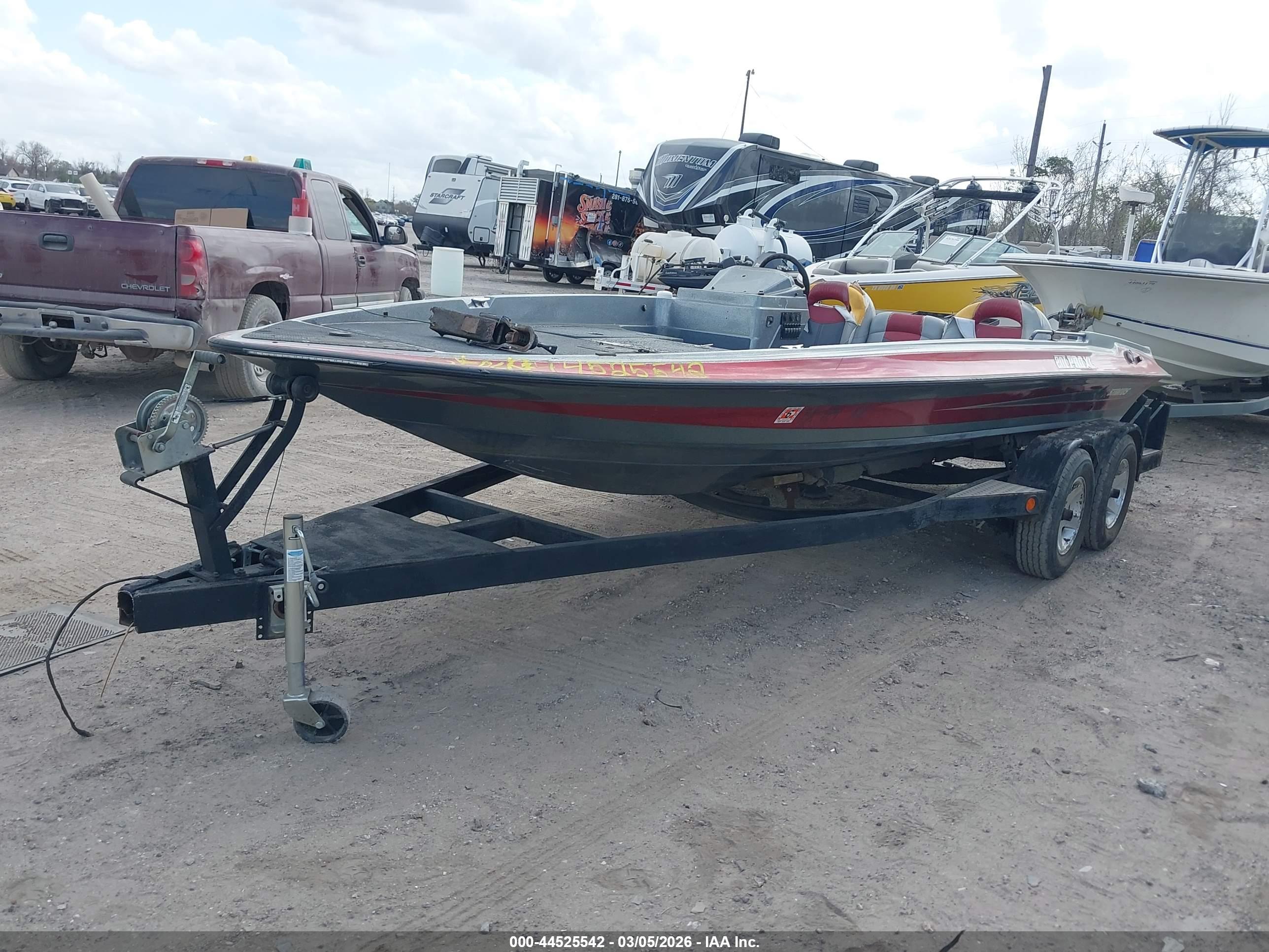 STRATOS BOAT image 4