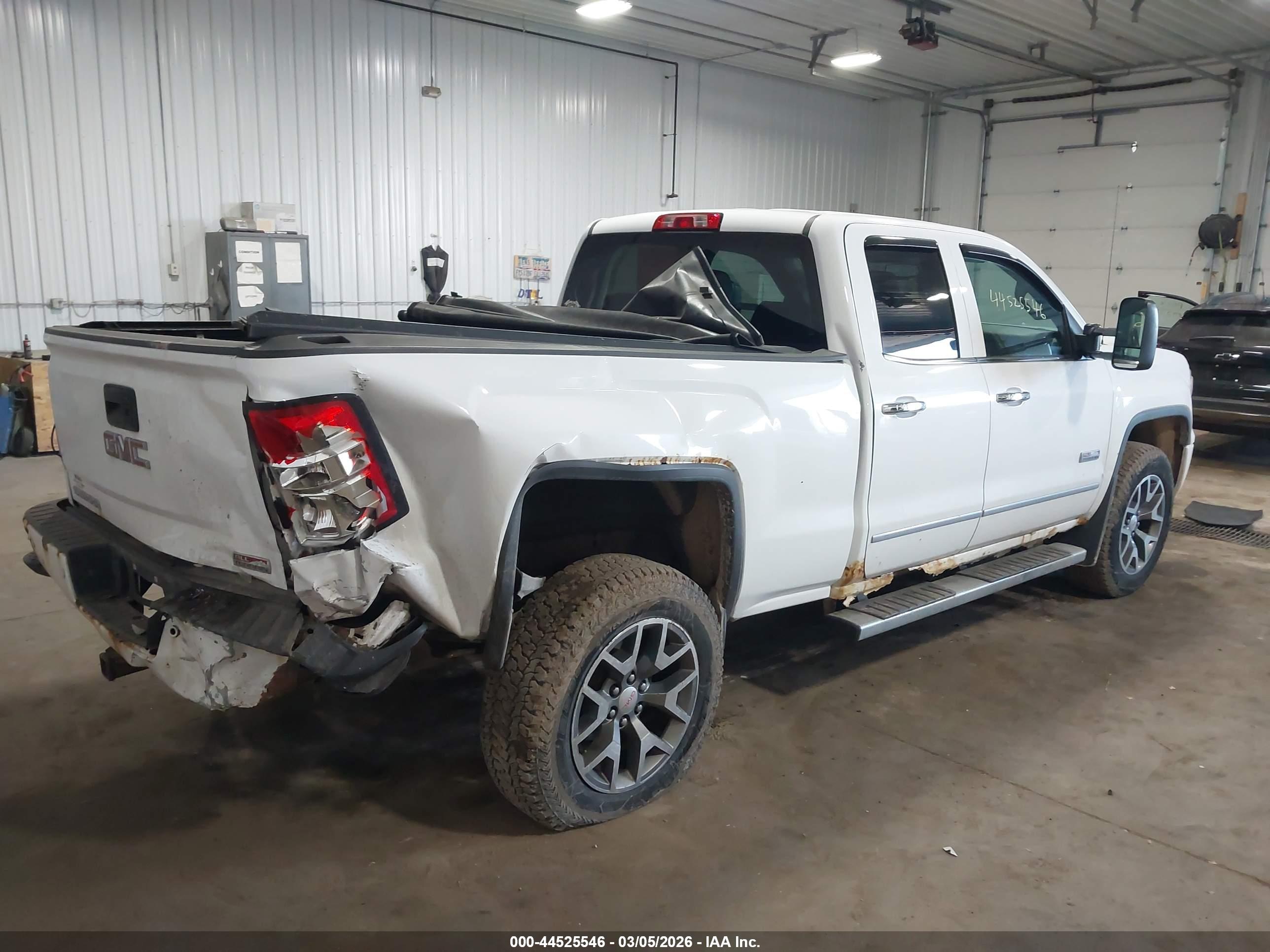 GMC SIERRA image 4