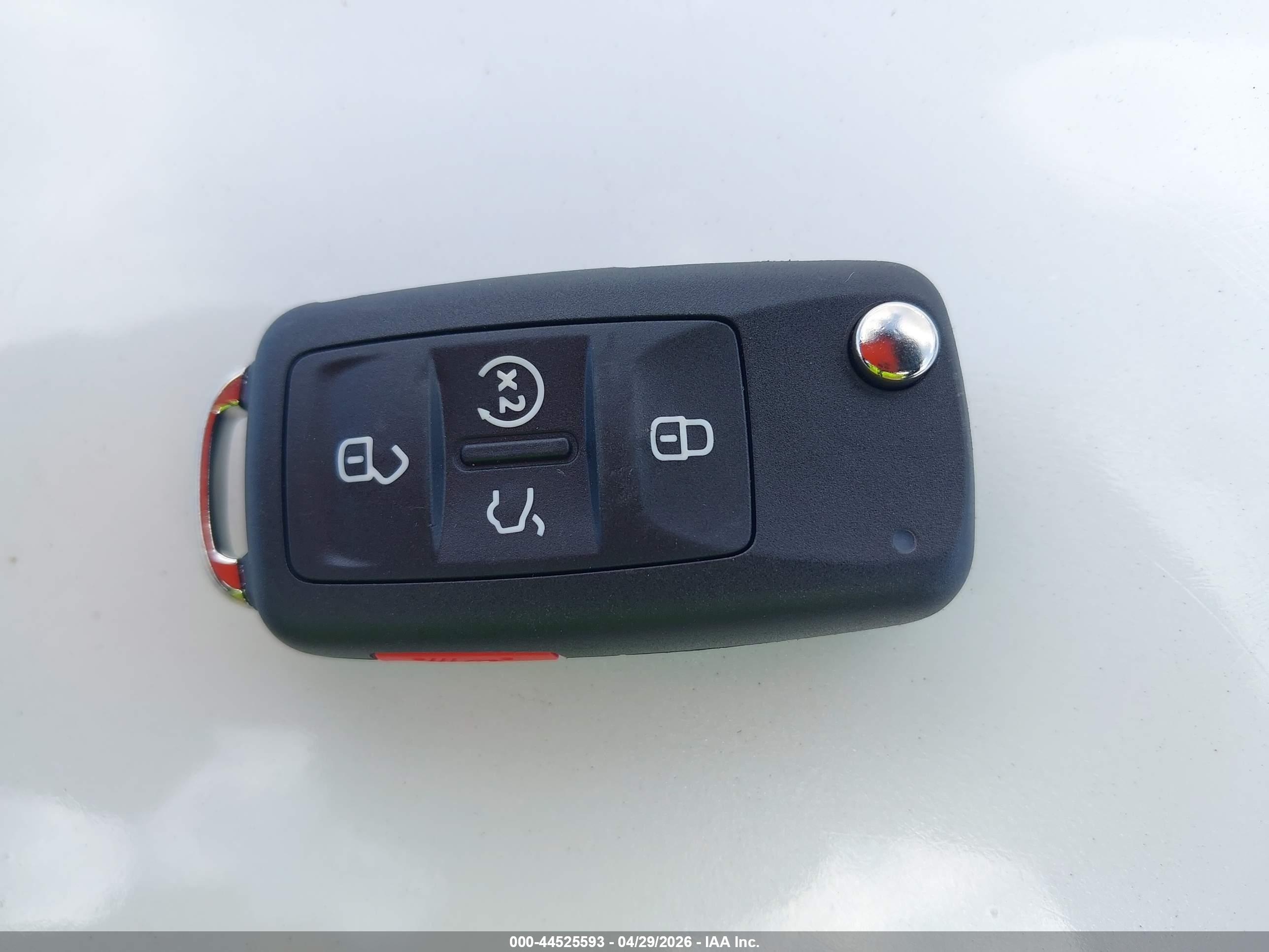 VOLKSWAGEN PASSAT image 11
