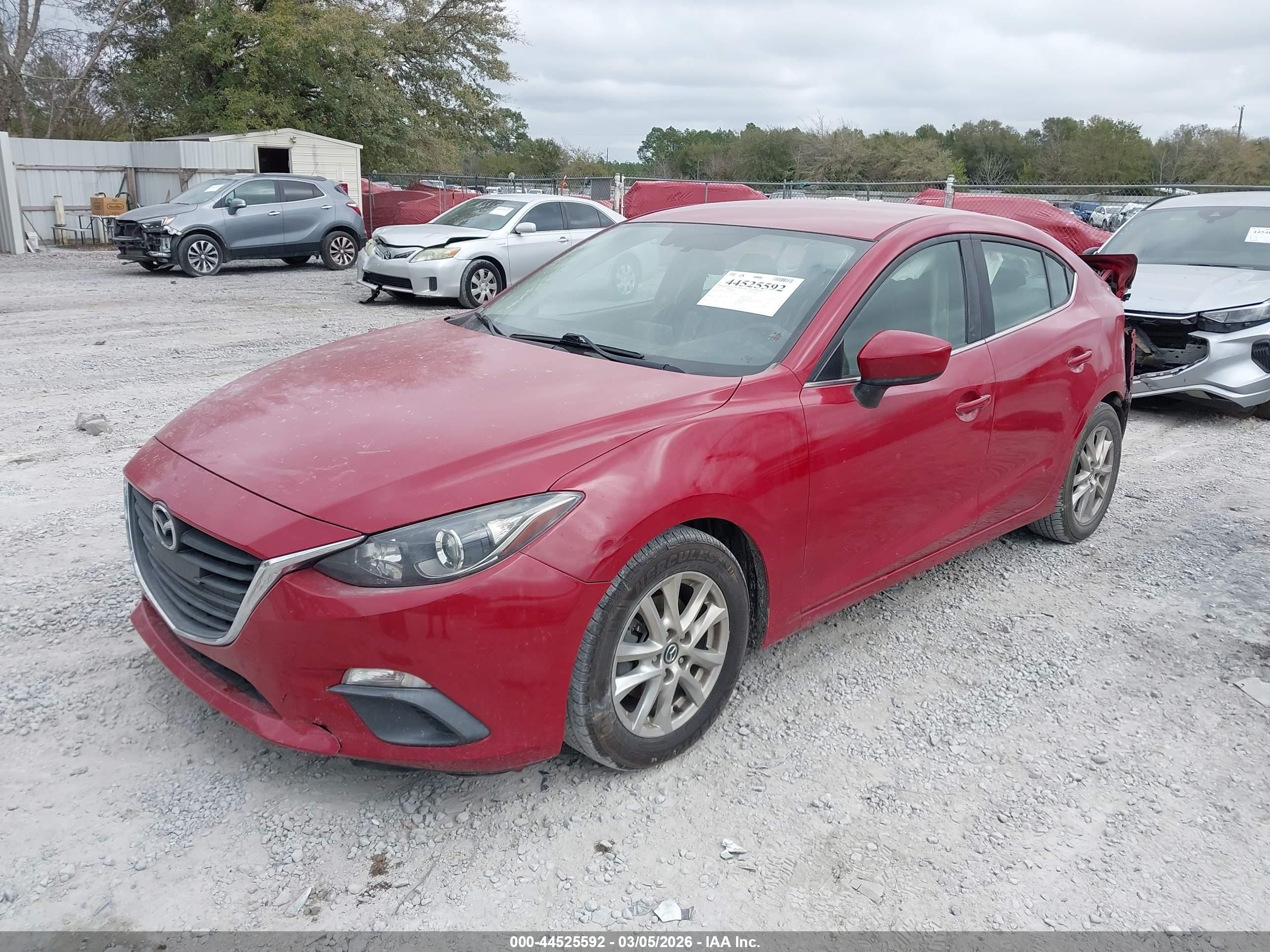 MAZDA MAZDA3 image 2