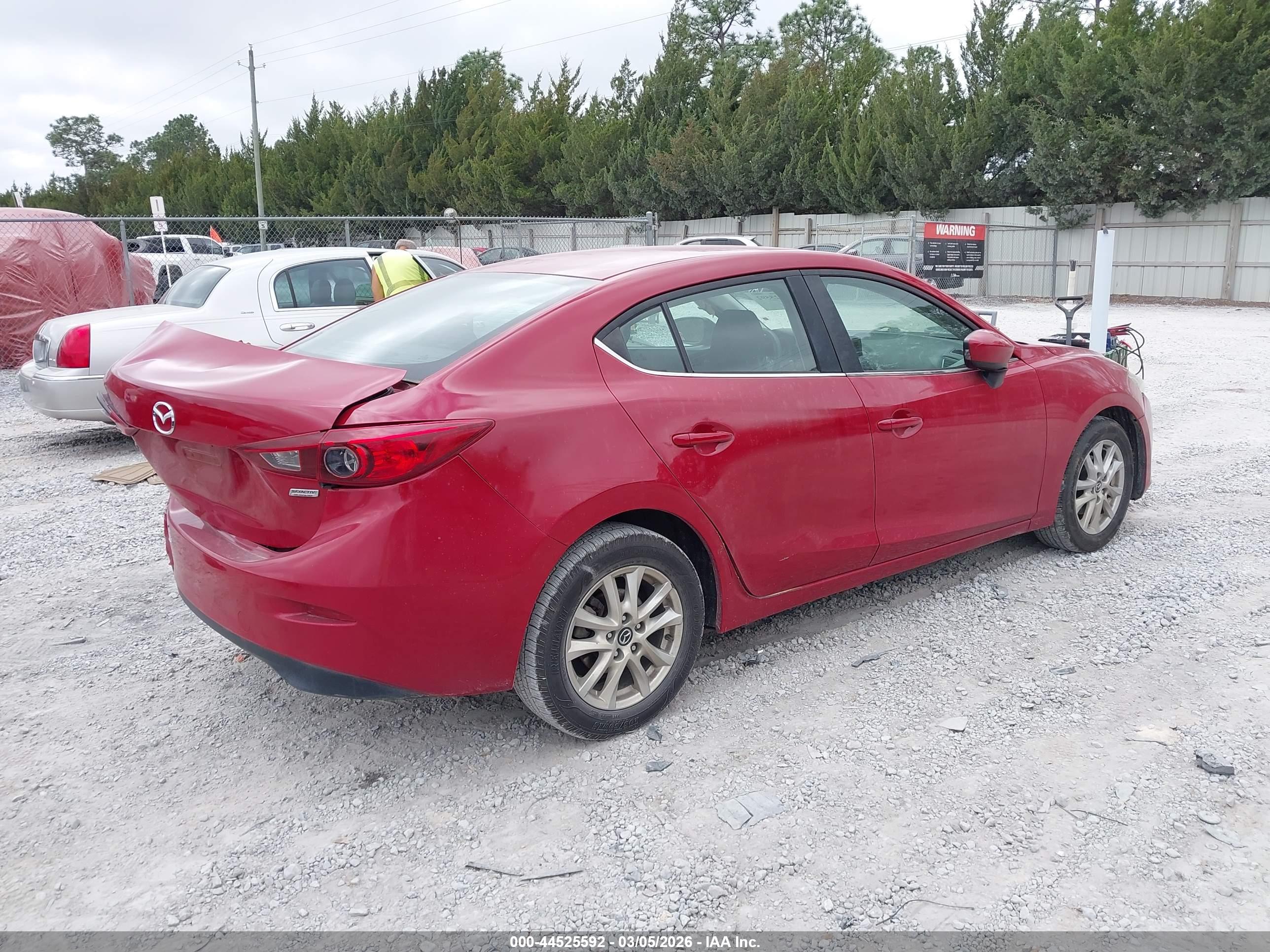 MAZDA MAZDA3 image 4