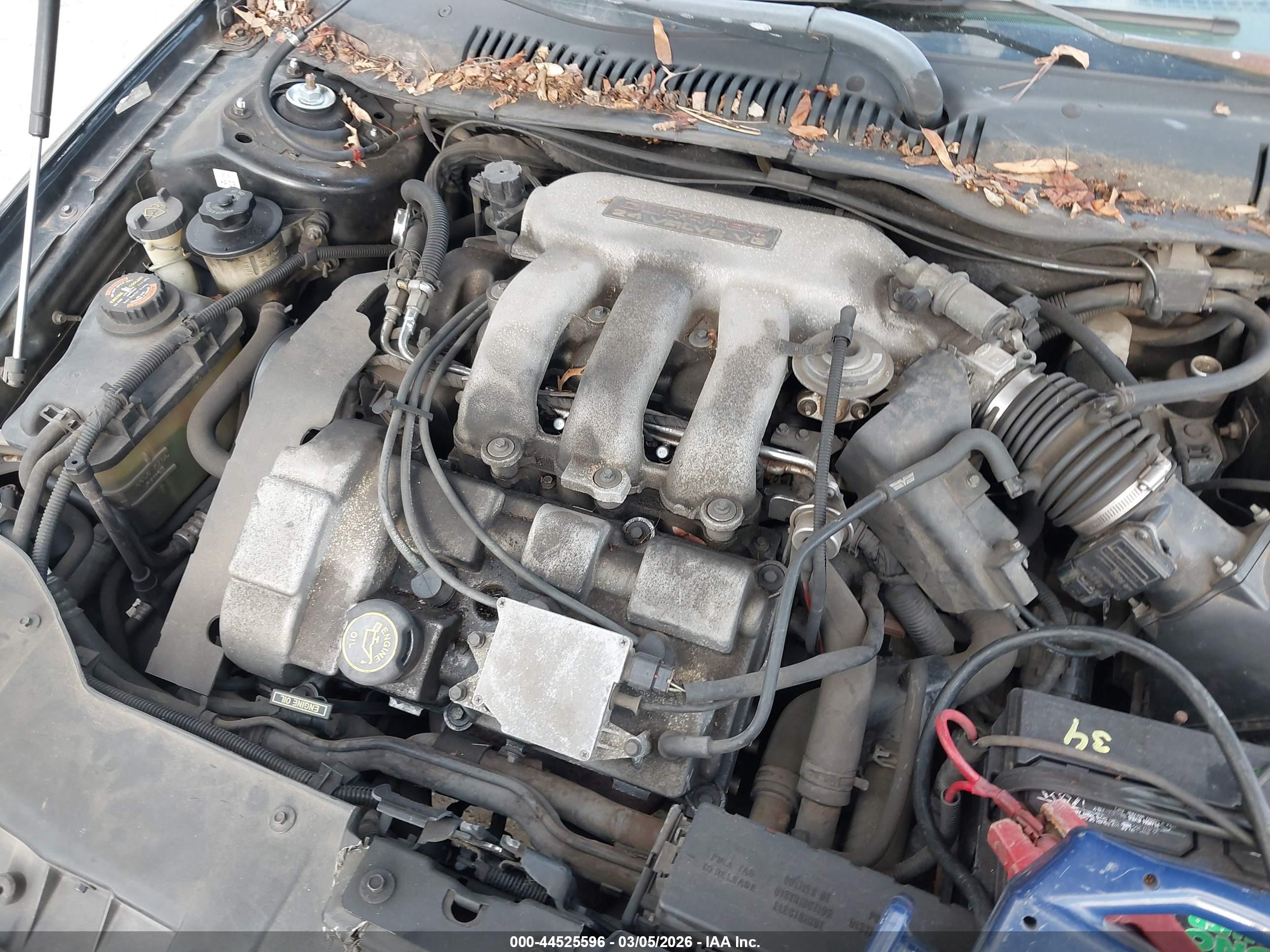 FORD TAURUS image 10