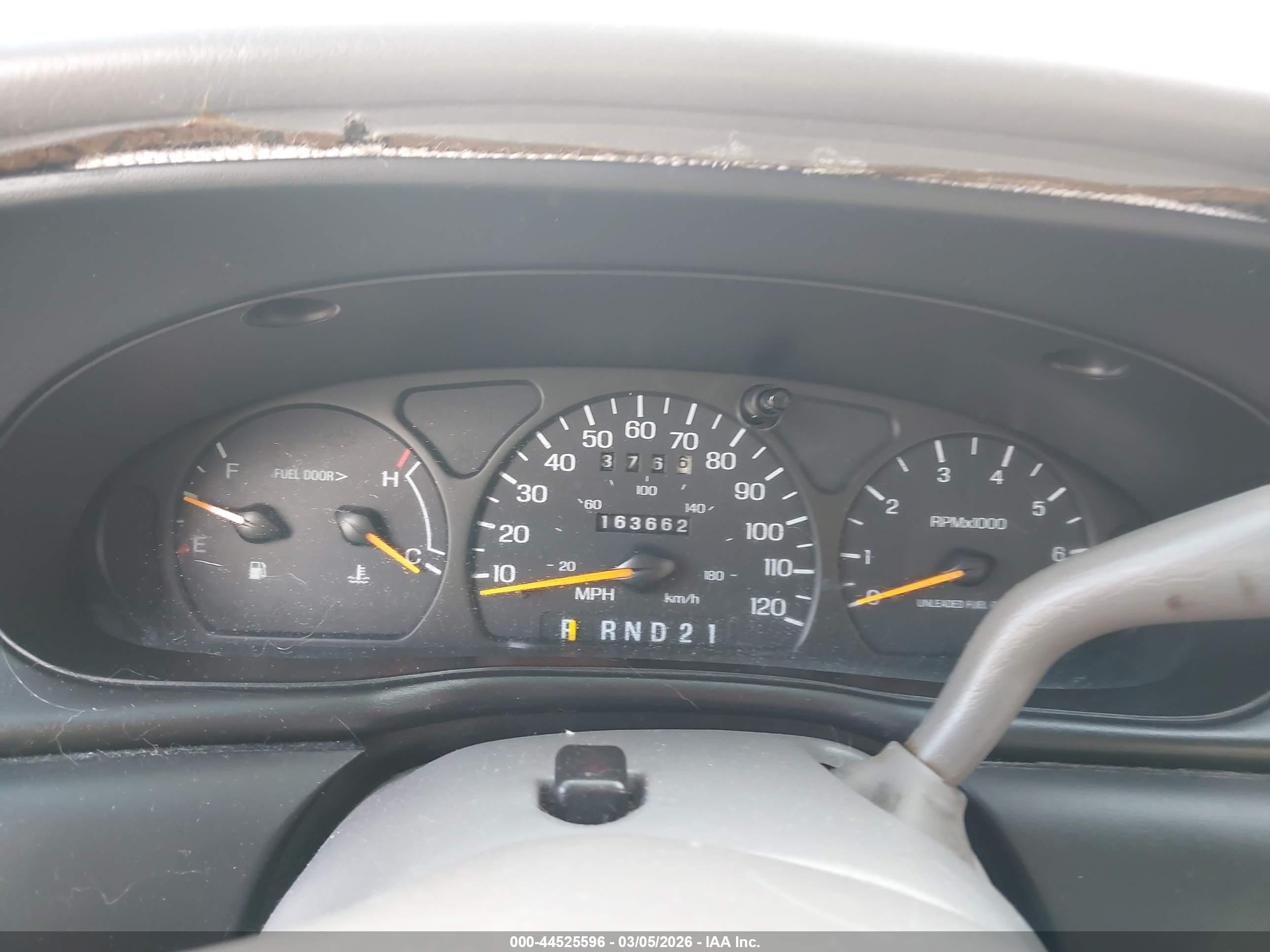 FORD TAURUS image 7
