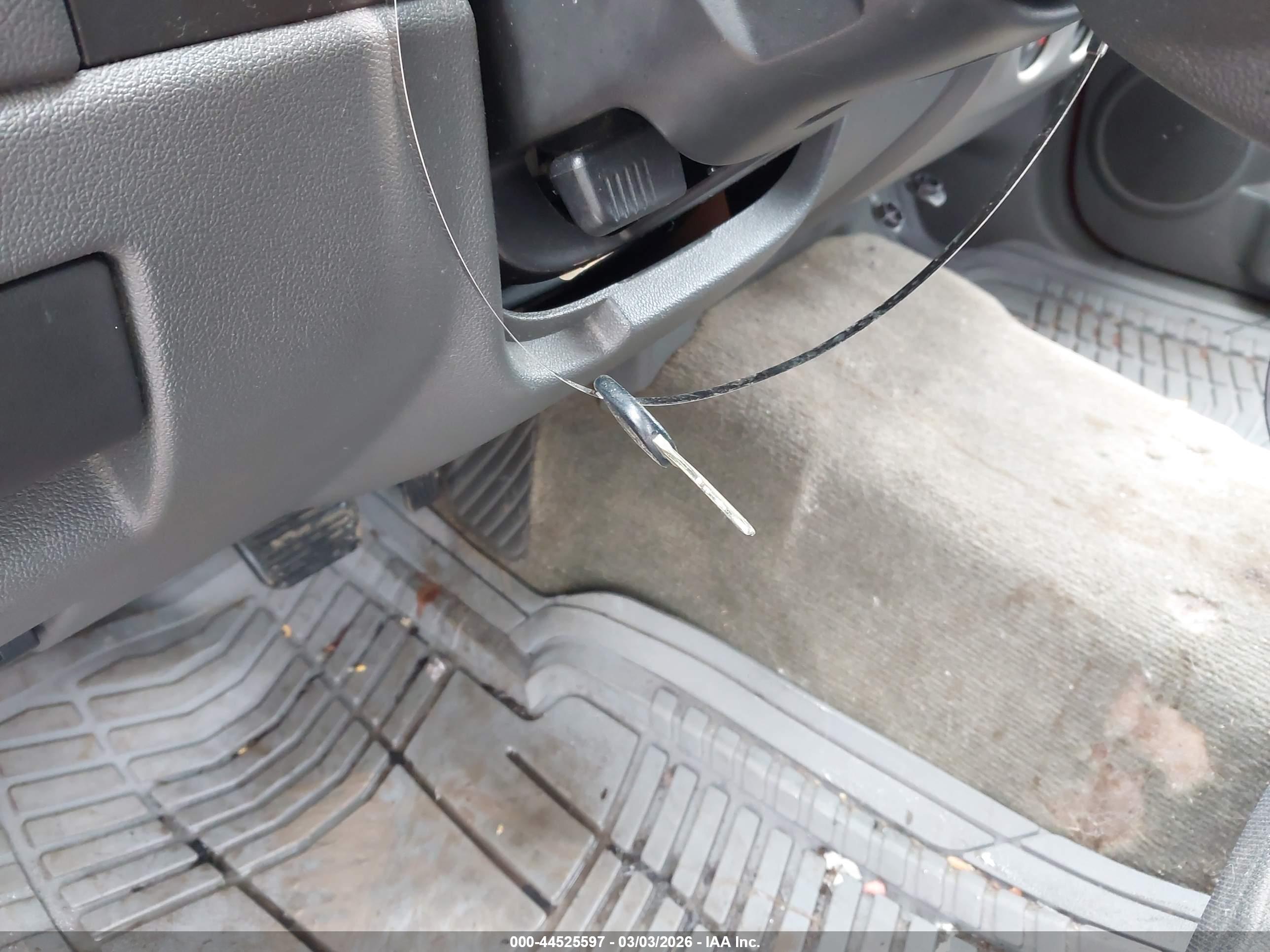 CHEVROLET COLORADO image 11