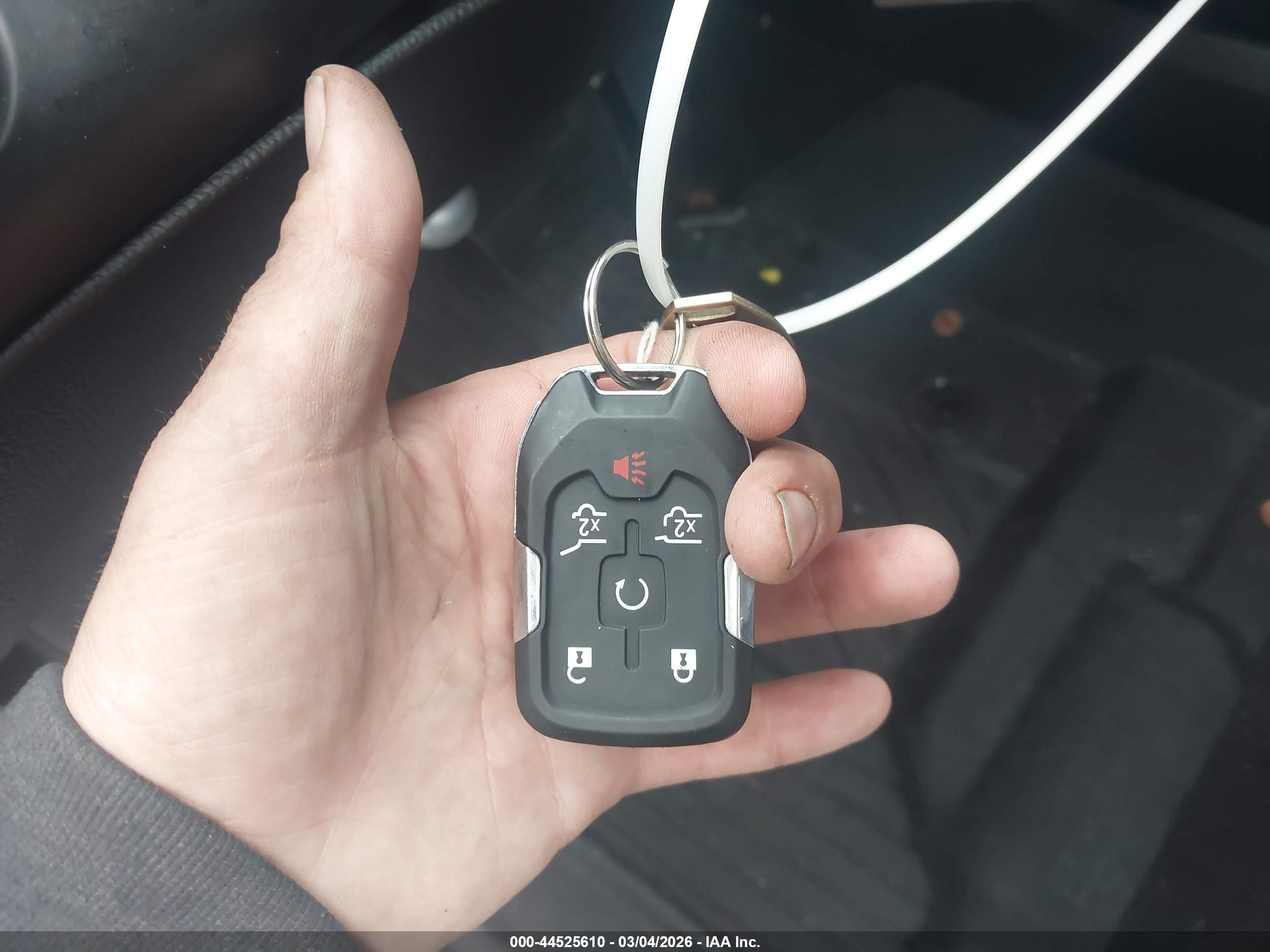 GMC YUKON image 11
