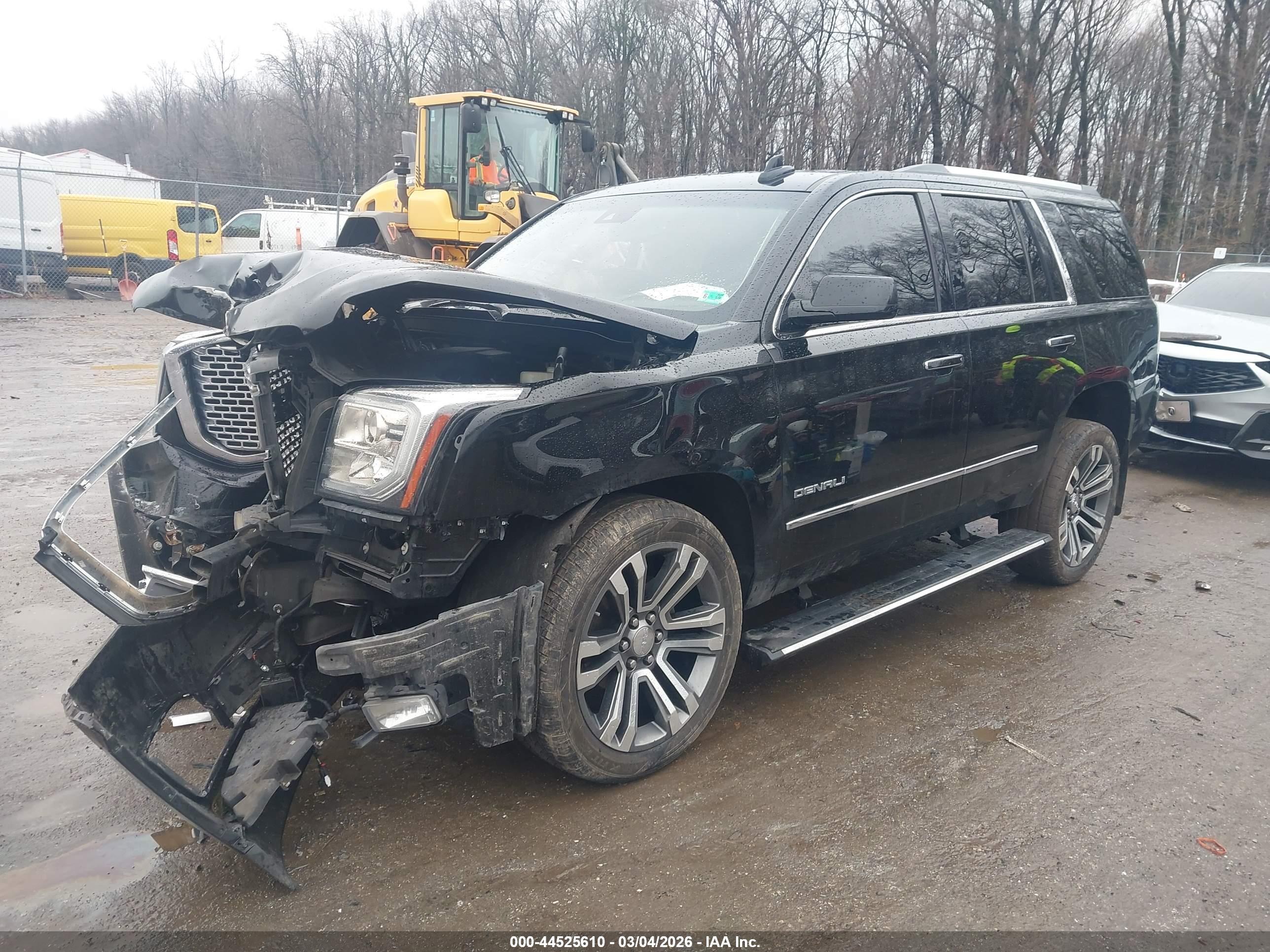 GMC YUKON image 2