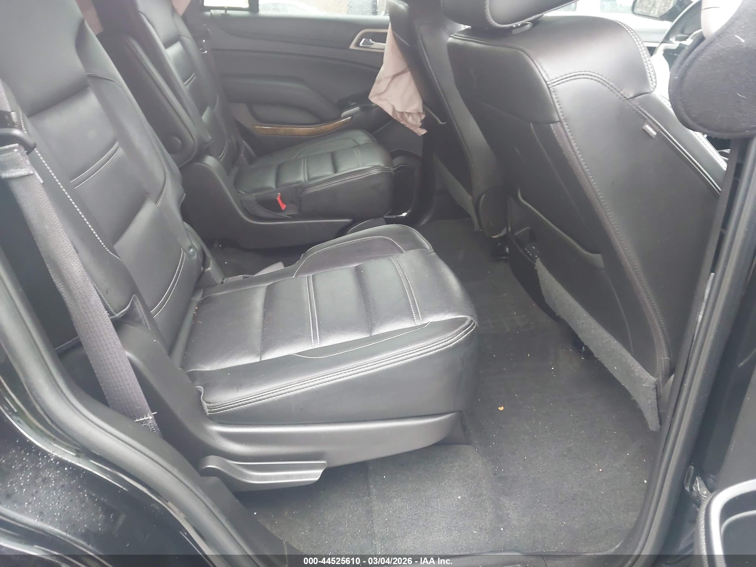 GMC YUKON image 8