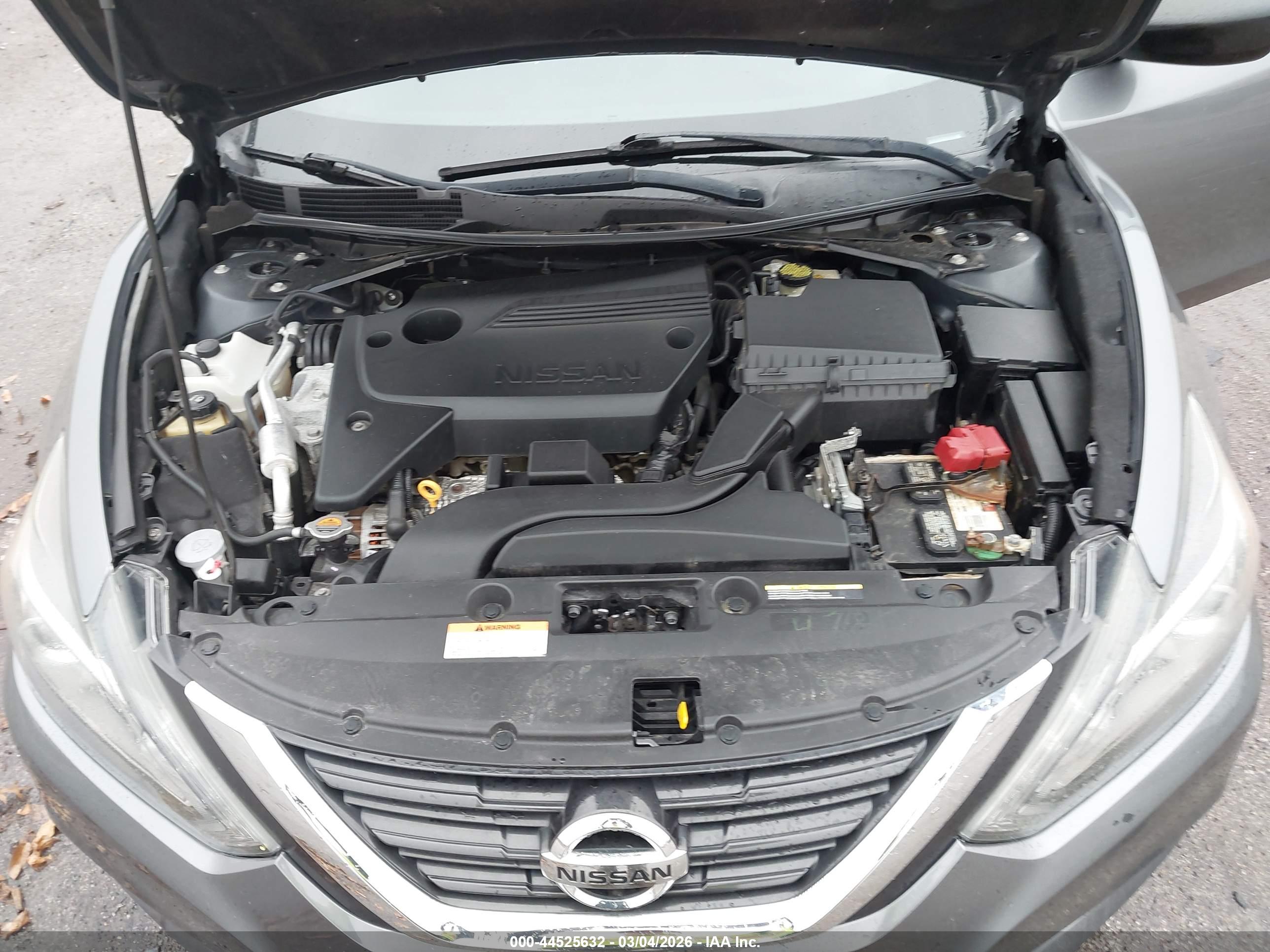 NISSAN ALTIMA image 10