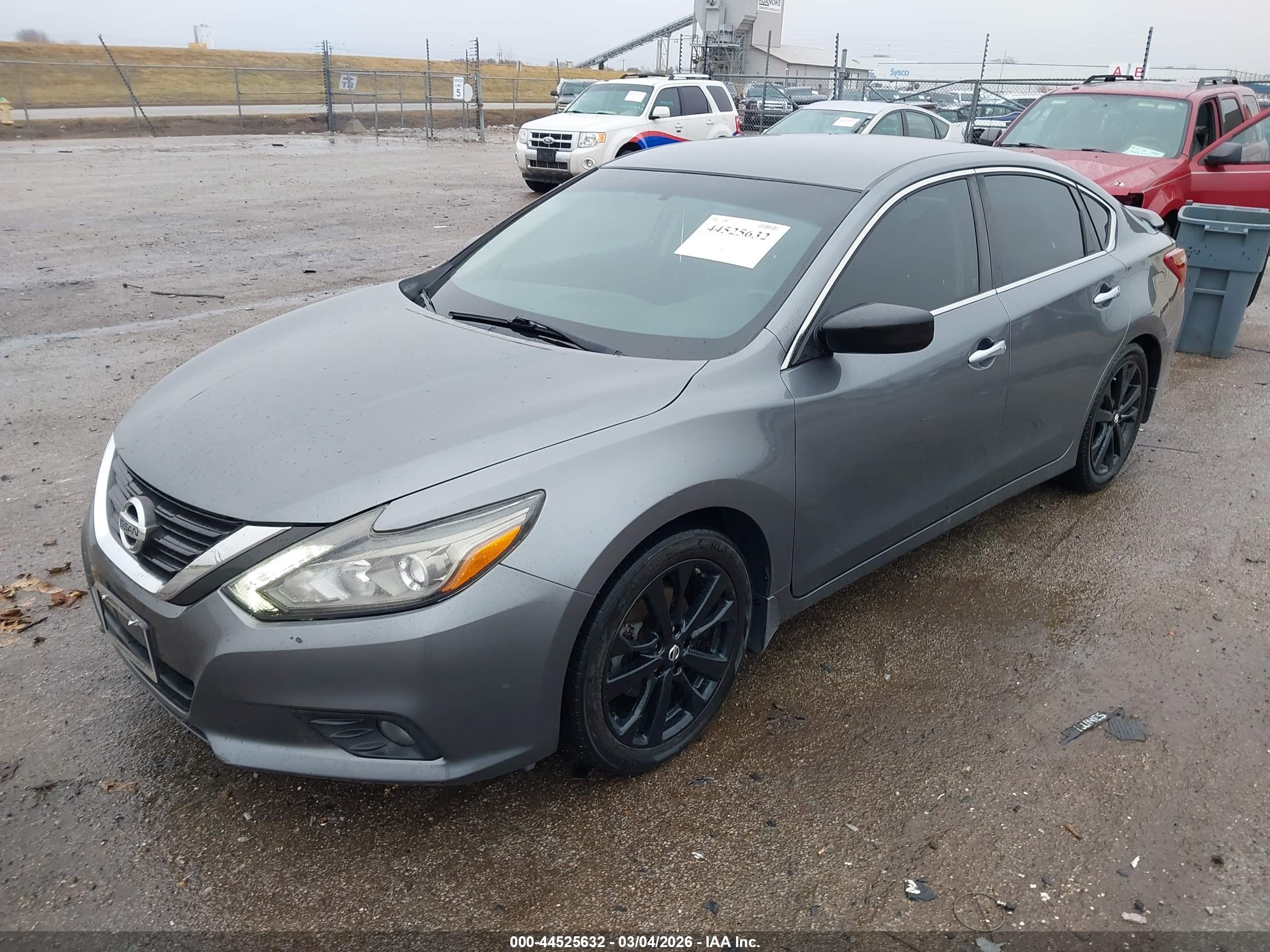 NISSAN ALTIMA image 2