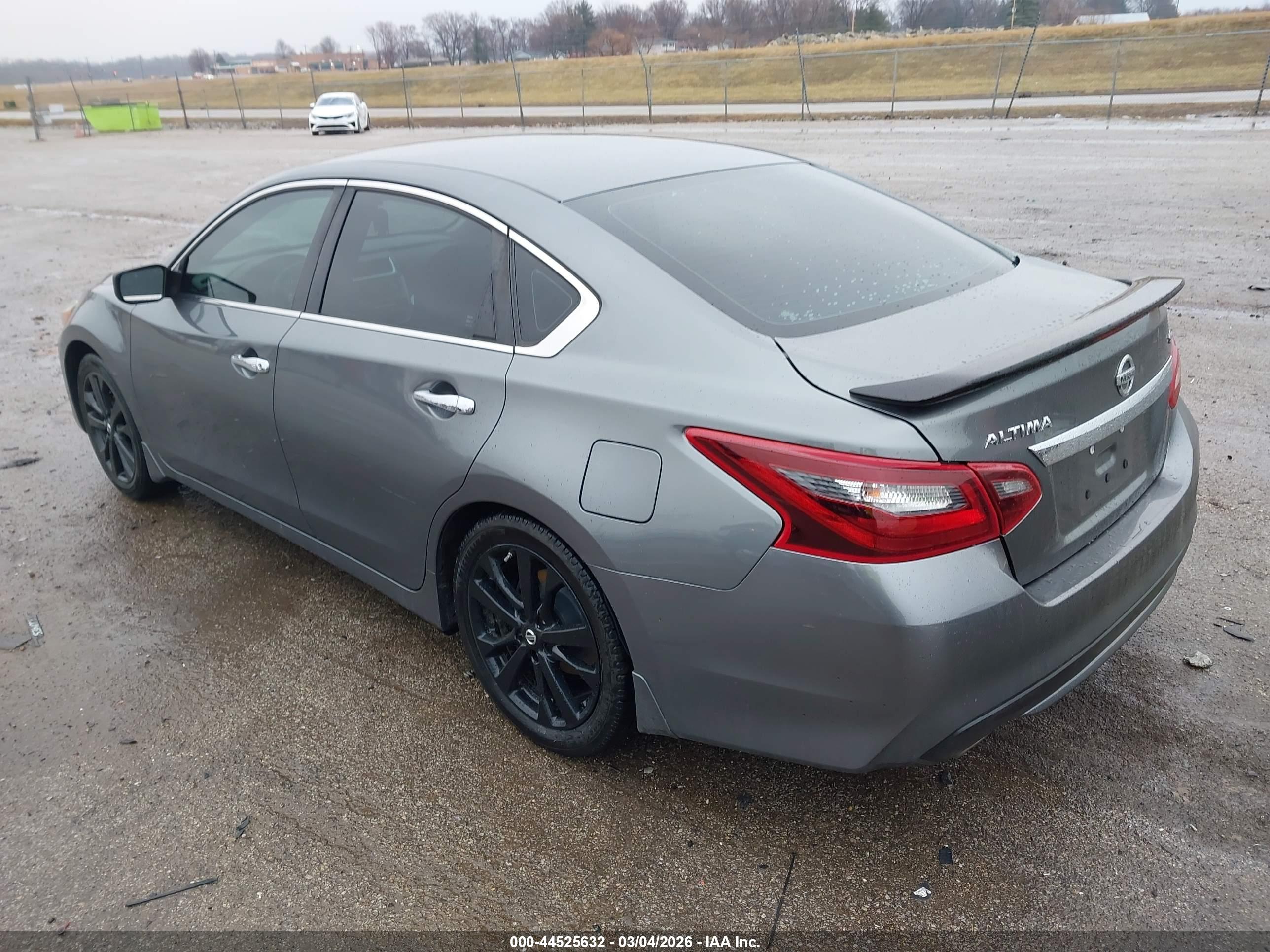 NISSAN ALTIMA image 3