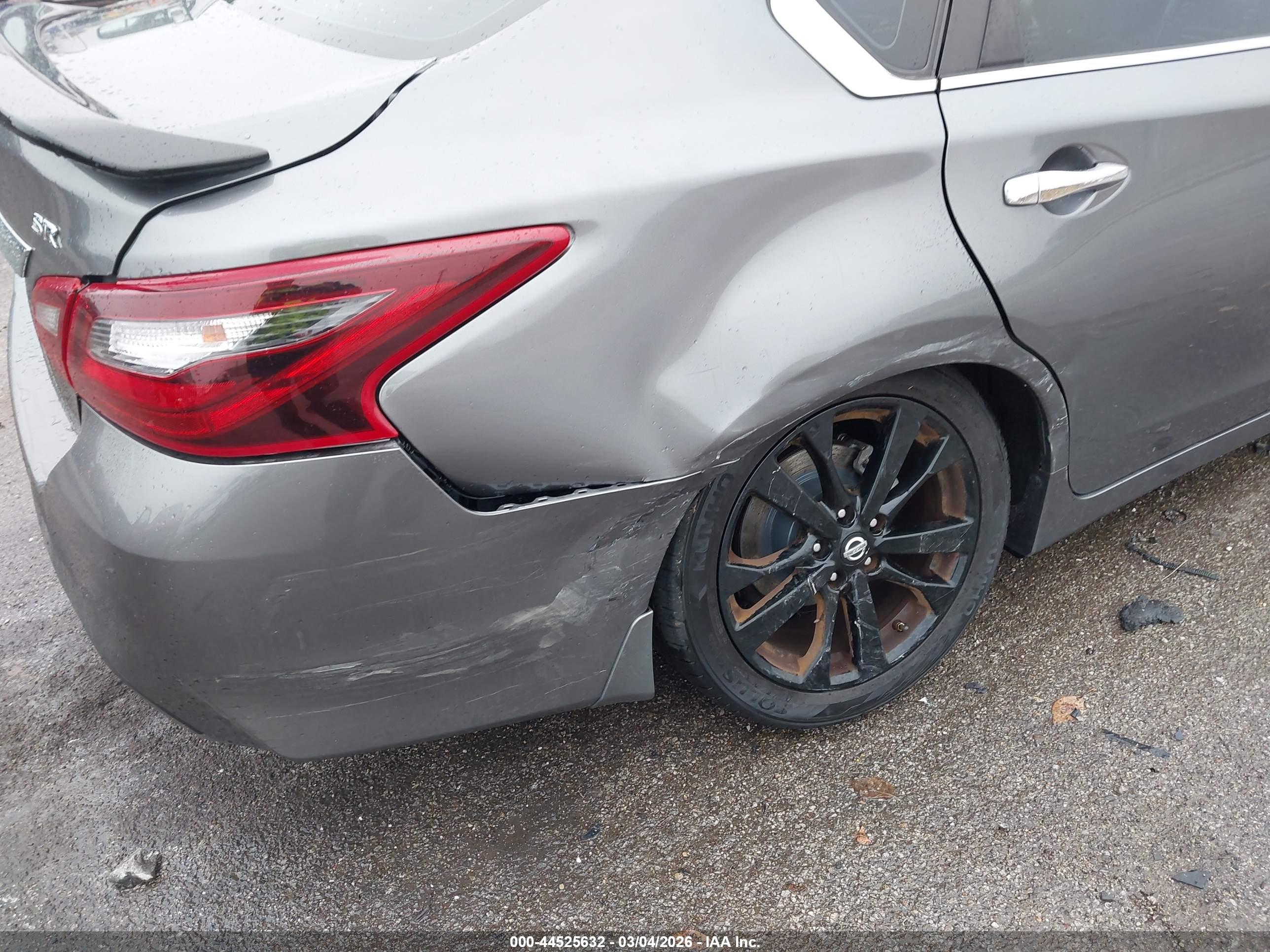 NISSAN ALTIMA image 6