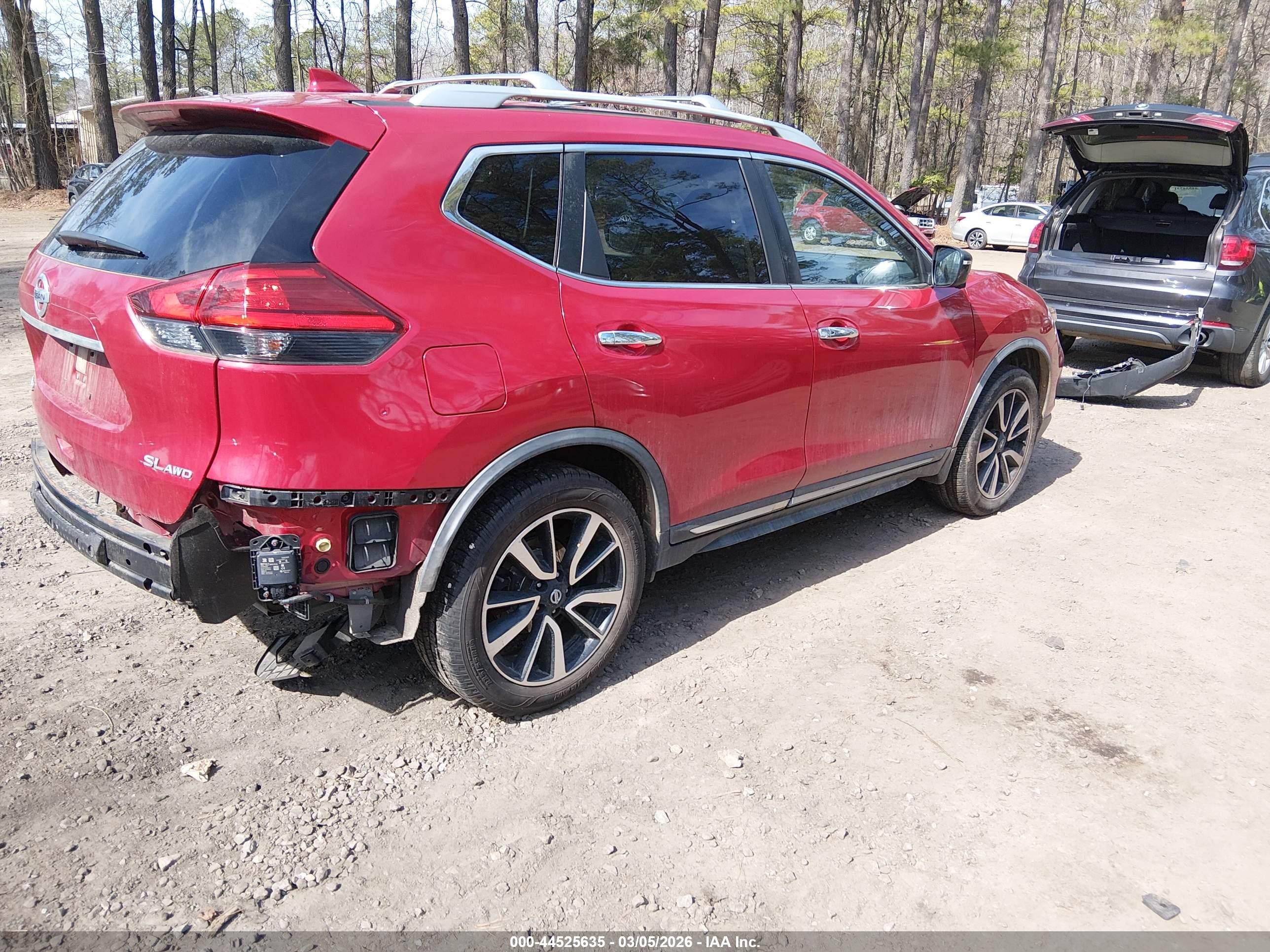 NISSAN ROGUE image 4