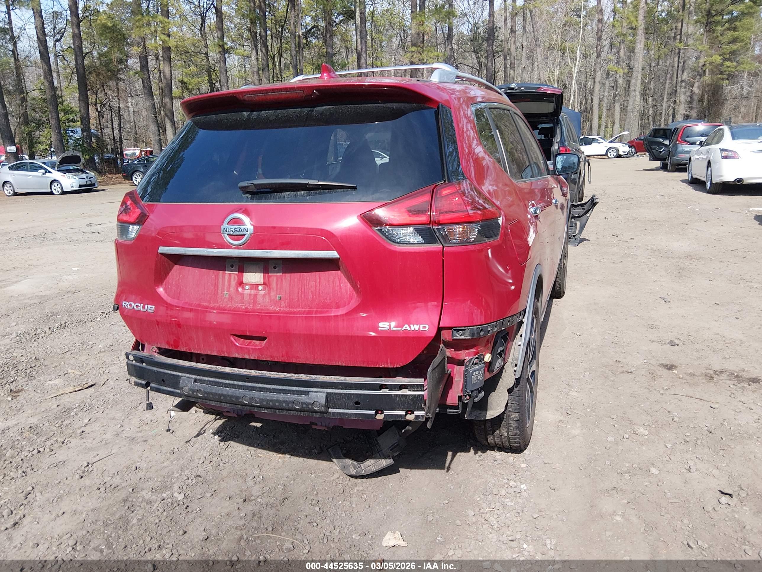 NISSAN ROGUE image 6