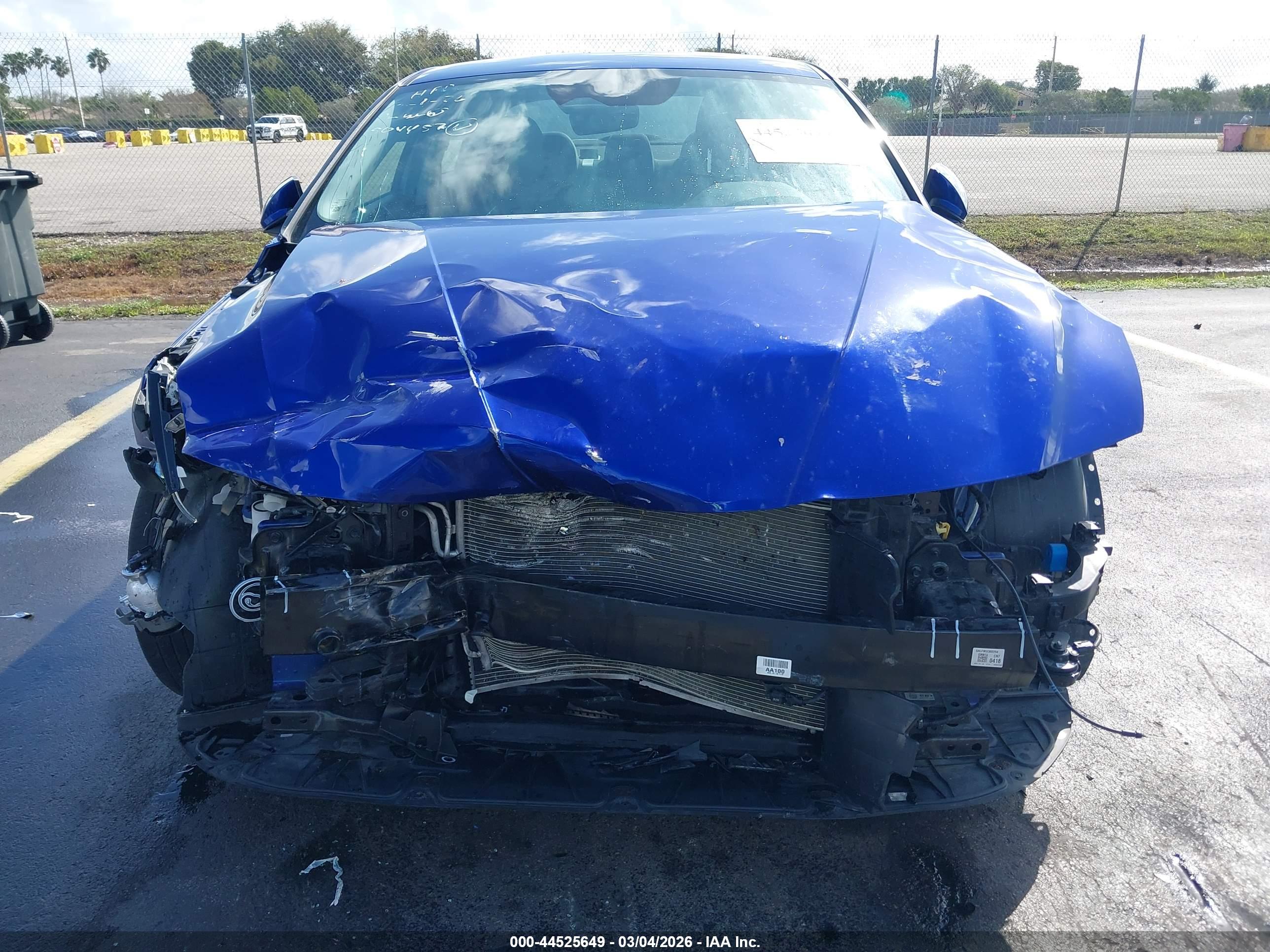 HYUNDAI ELANTRA image 6
