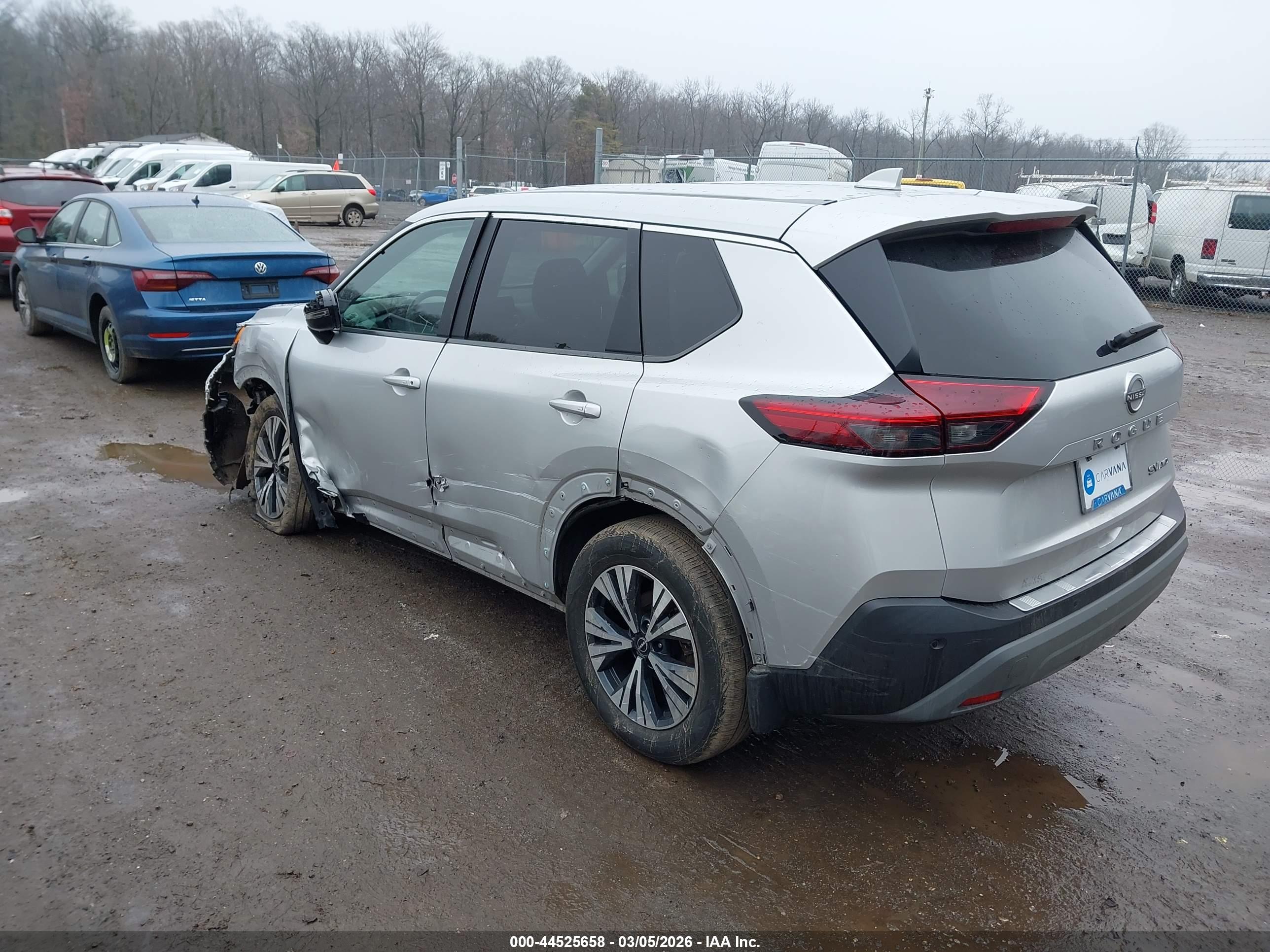 NISSAN ROGUE image 3