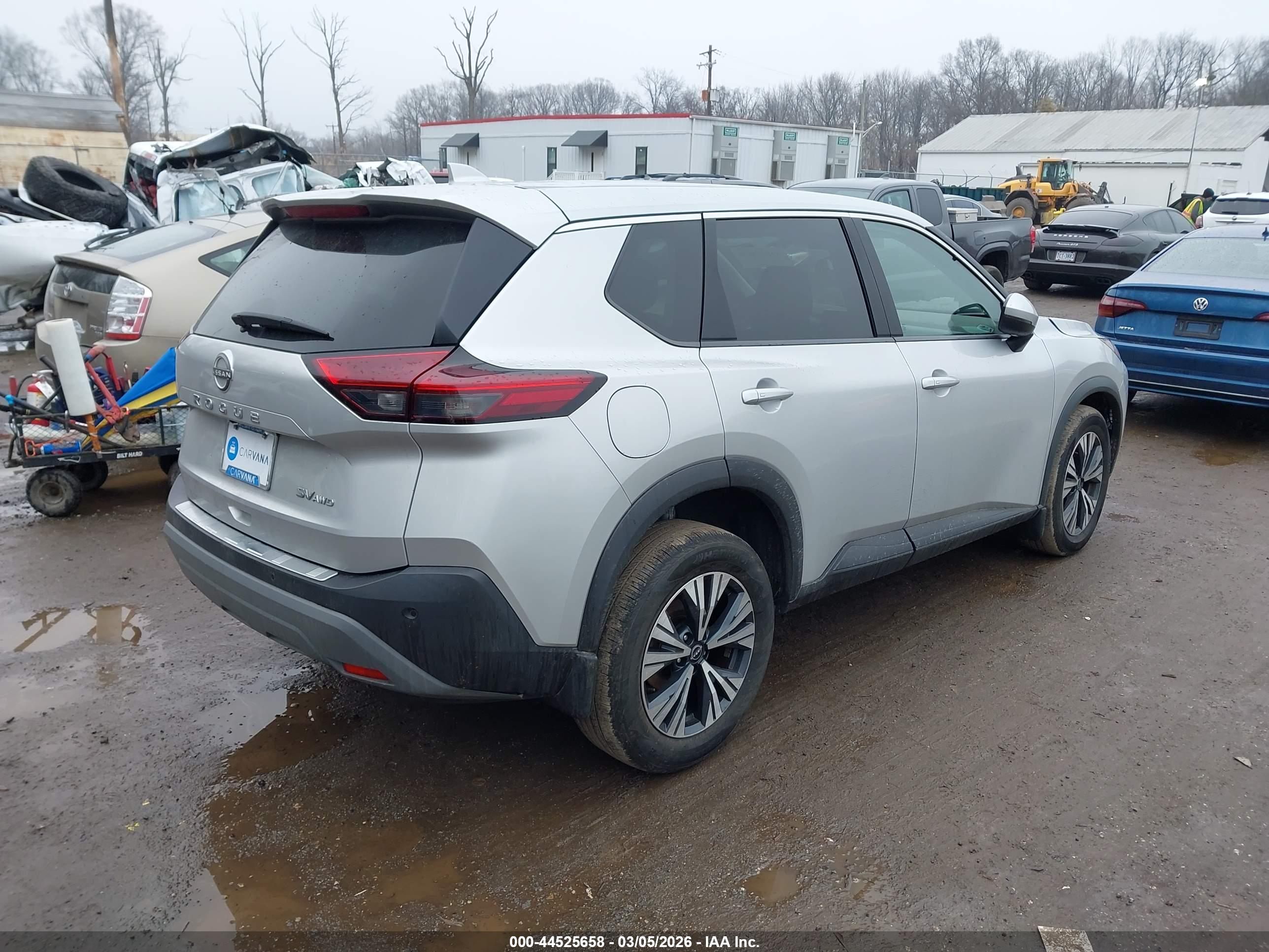 NISSAN ROGUE image 4