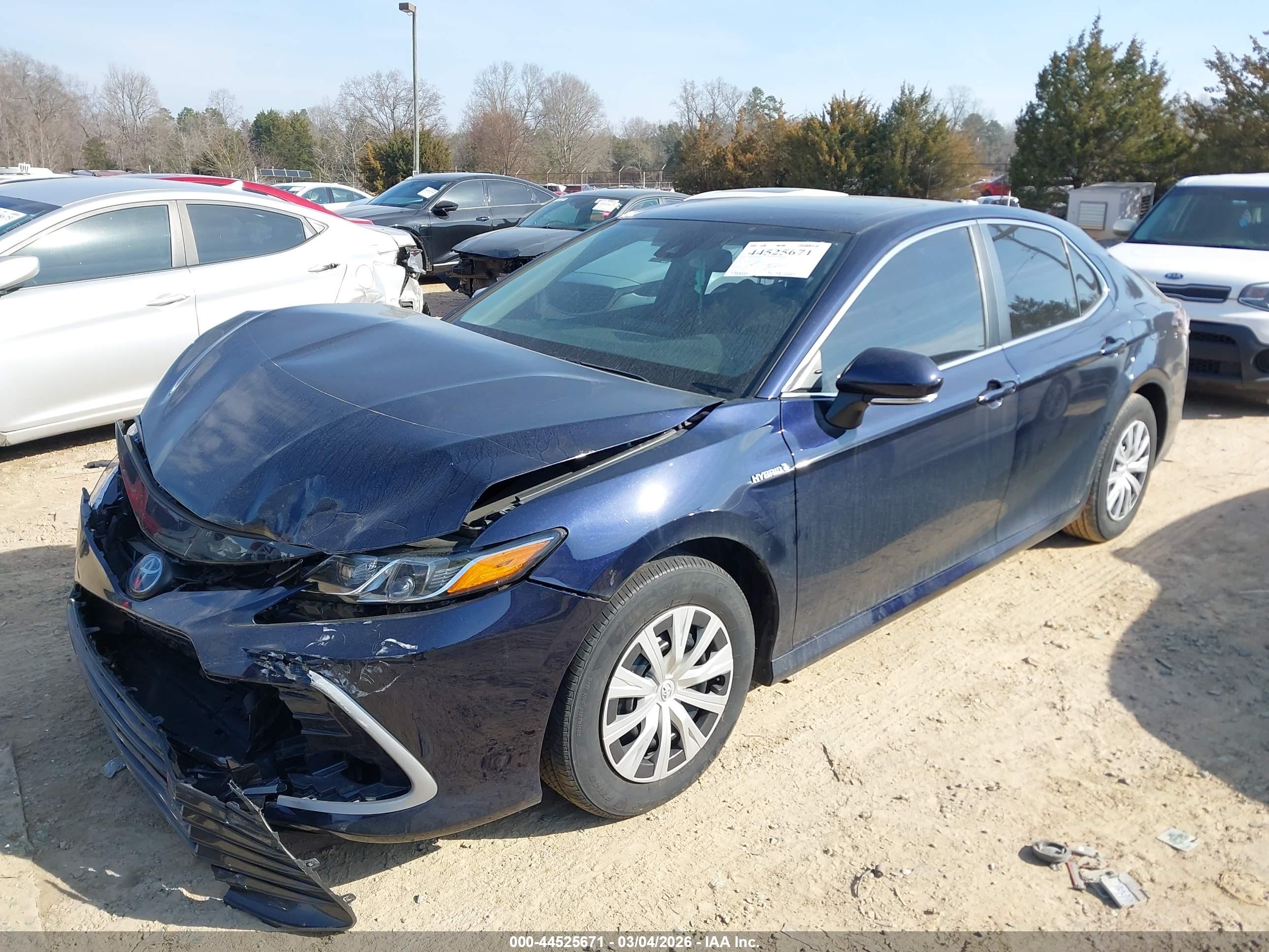 TOYOTA CAMRY image 2