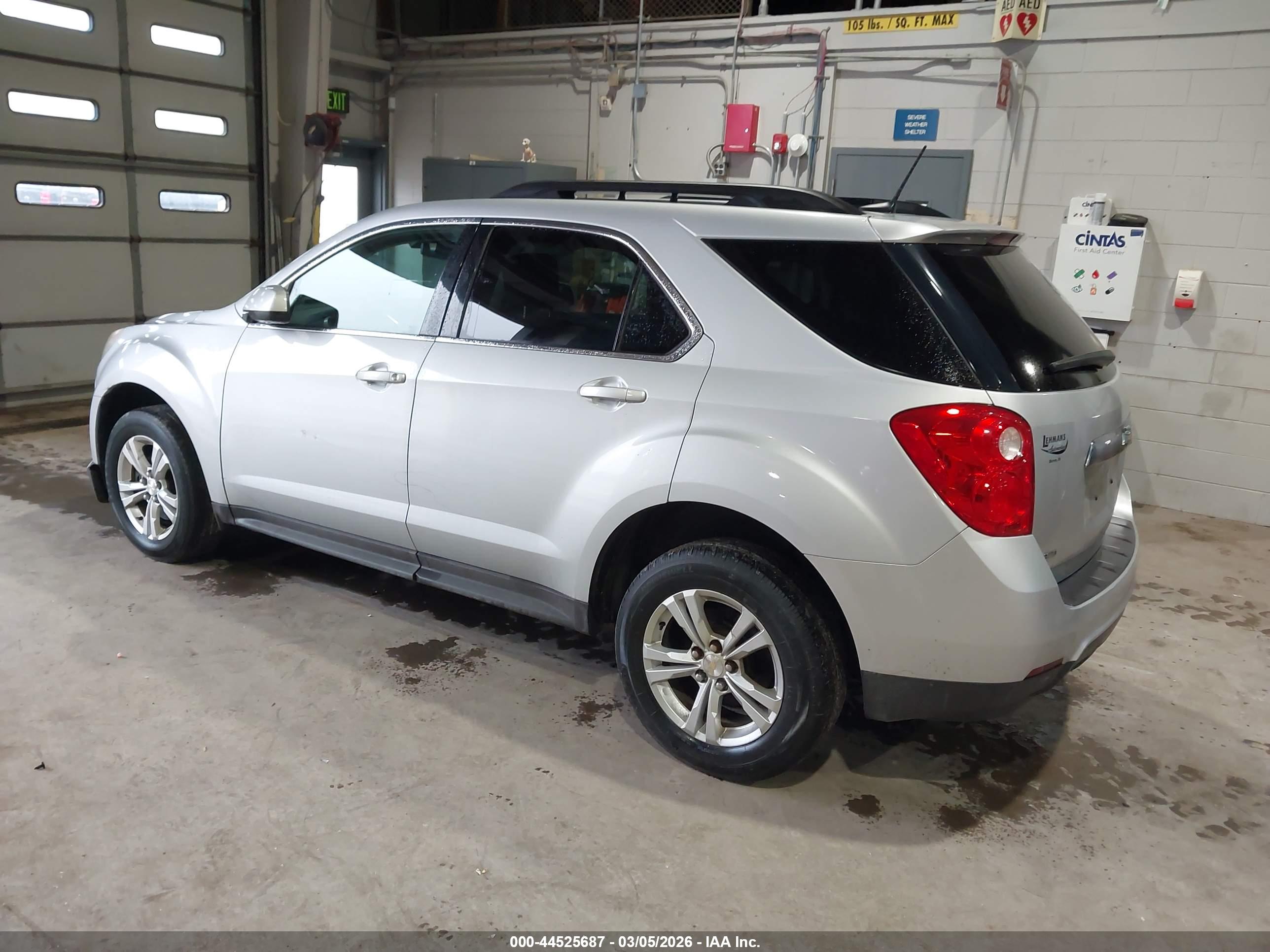 CHEVROLET EQUINOX image 3
