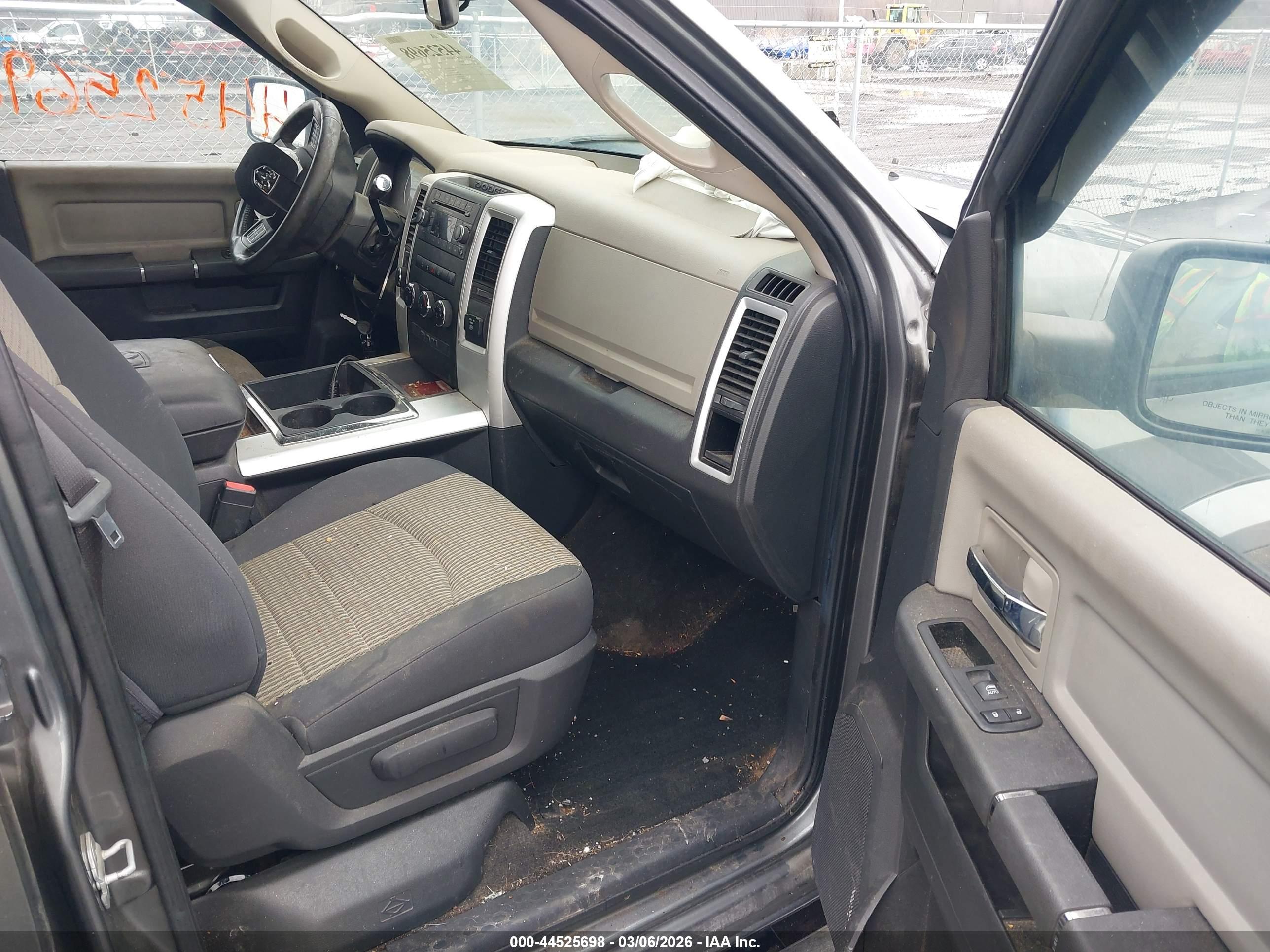 RAM 2500 image 5