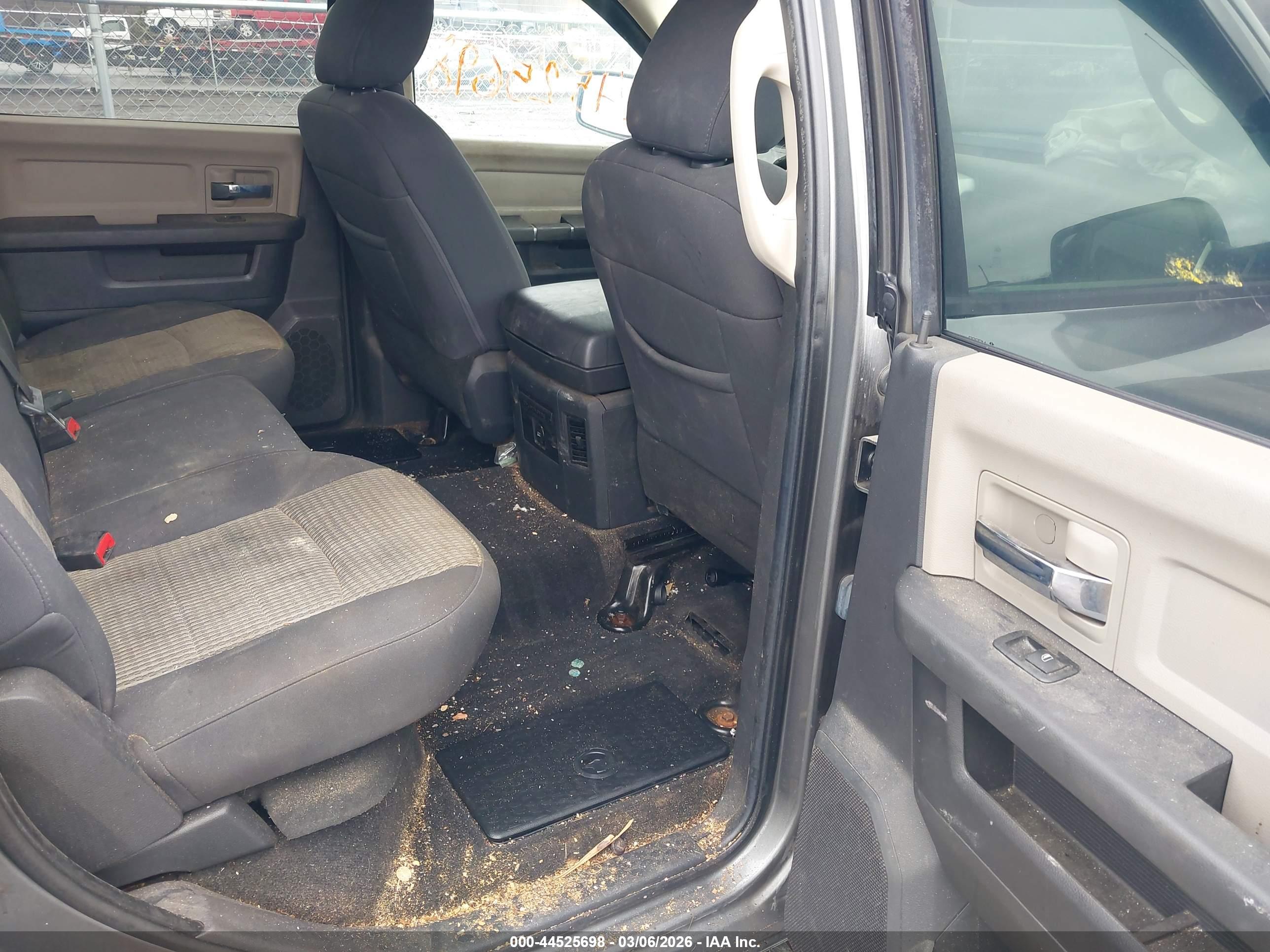 RAM 2500 image 8