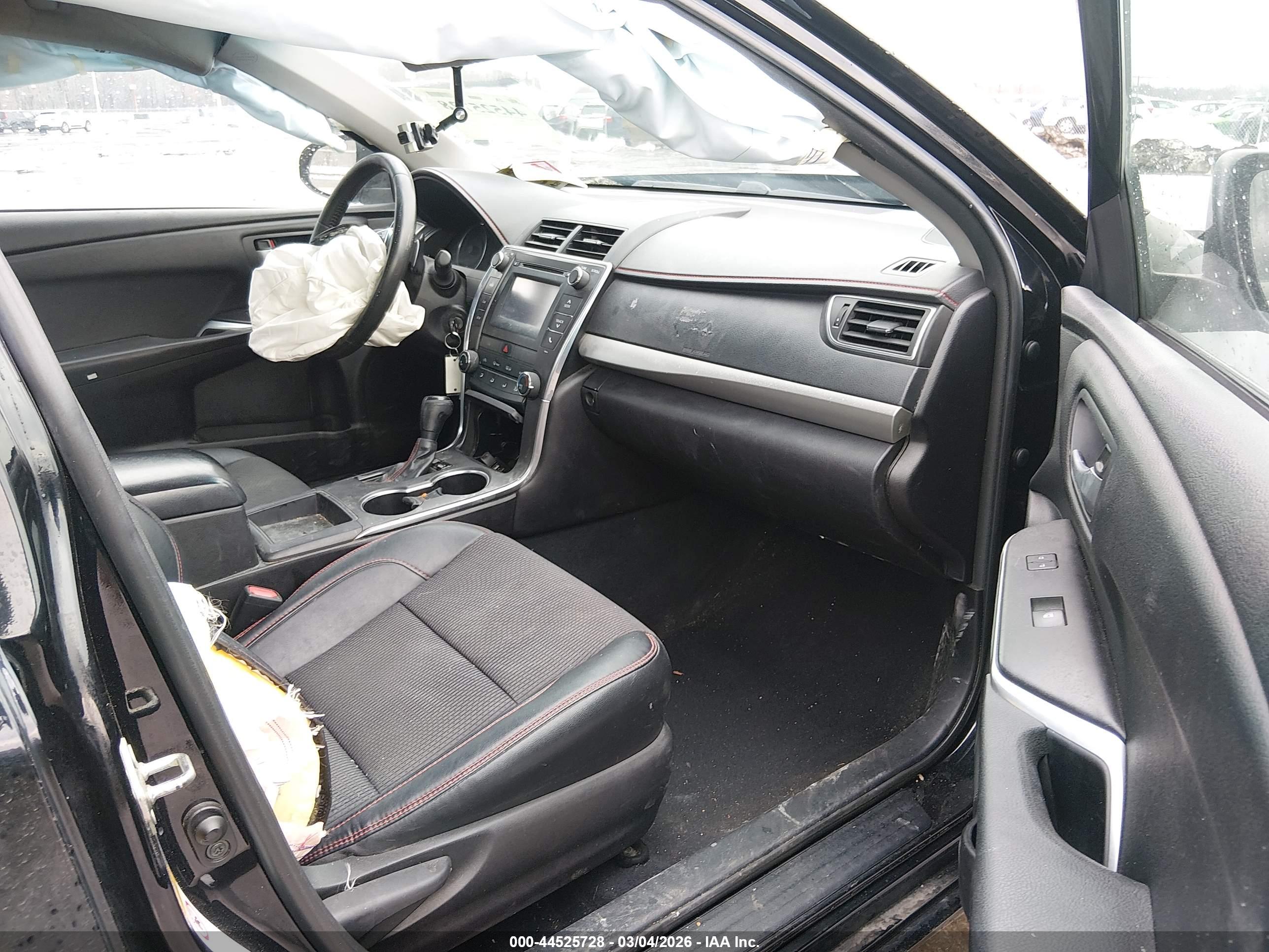 TOYOTA CAMRY image 5