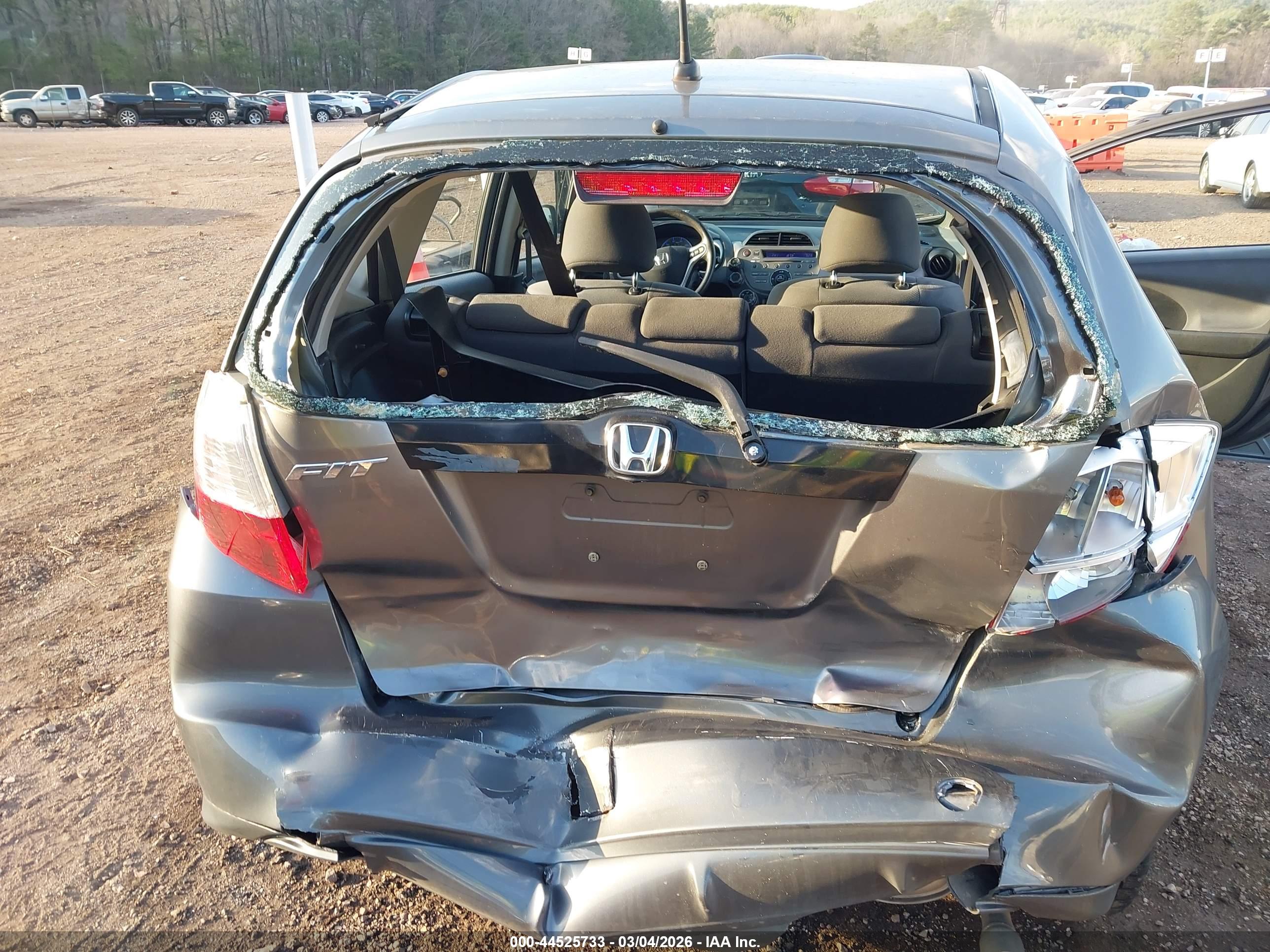 HONDA FIT image 6