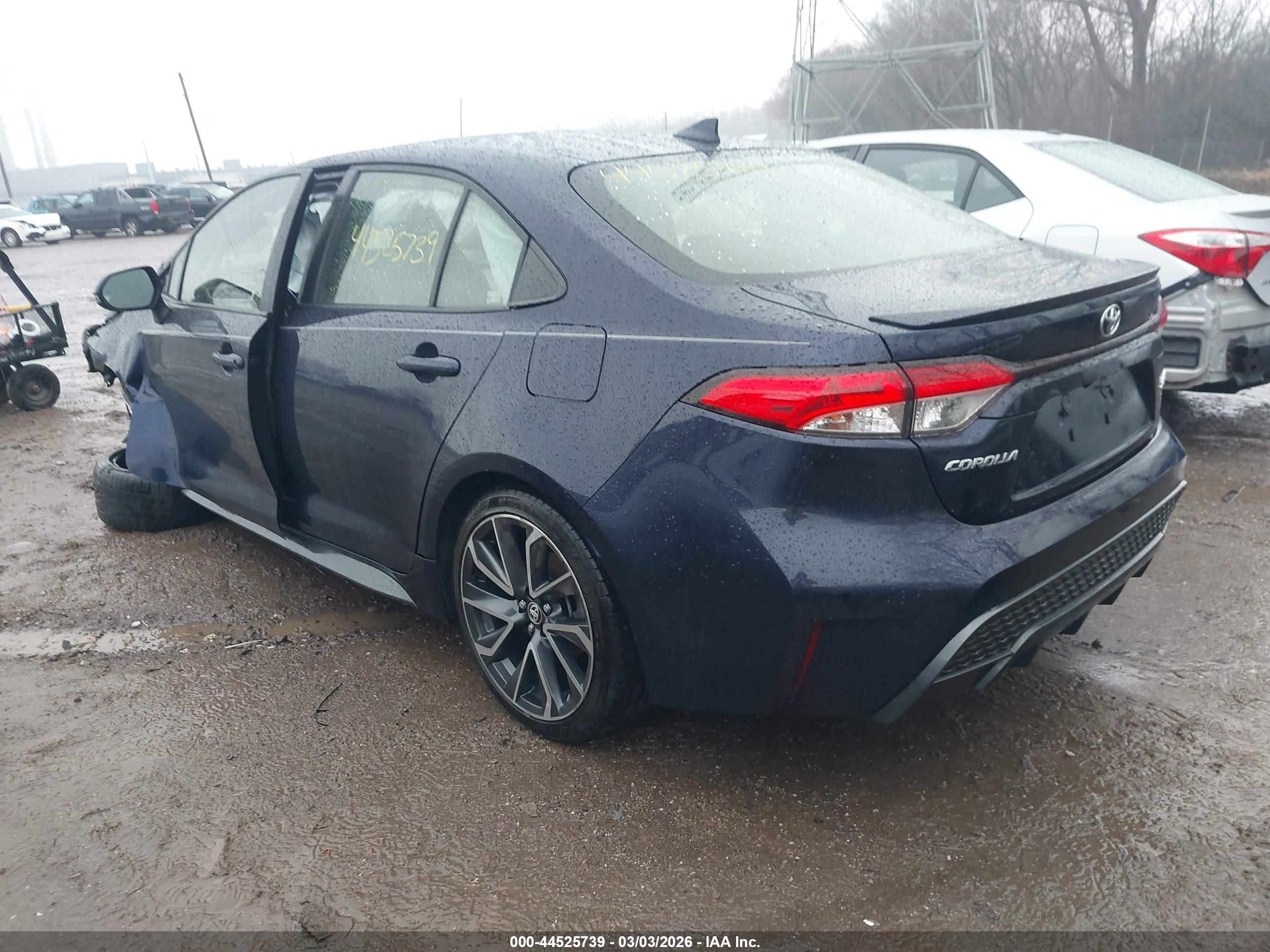 TOYOTA COROLLA image 3