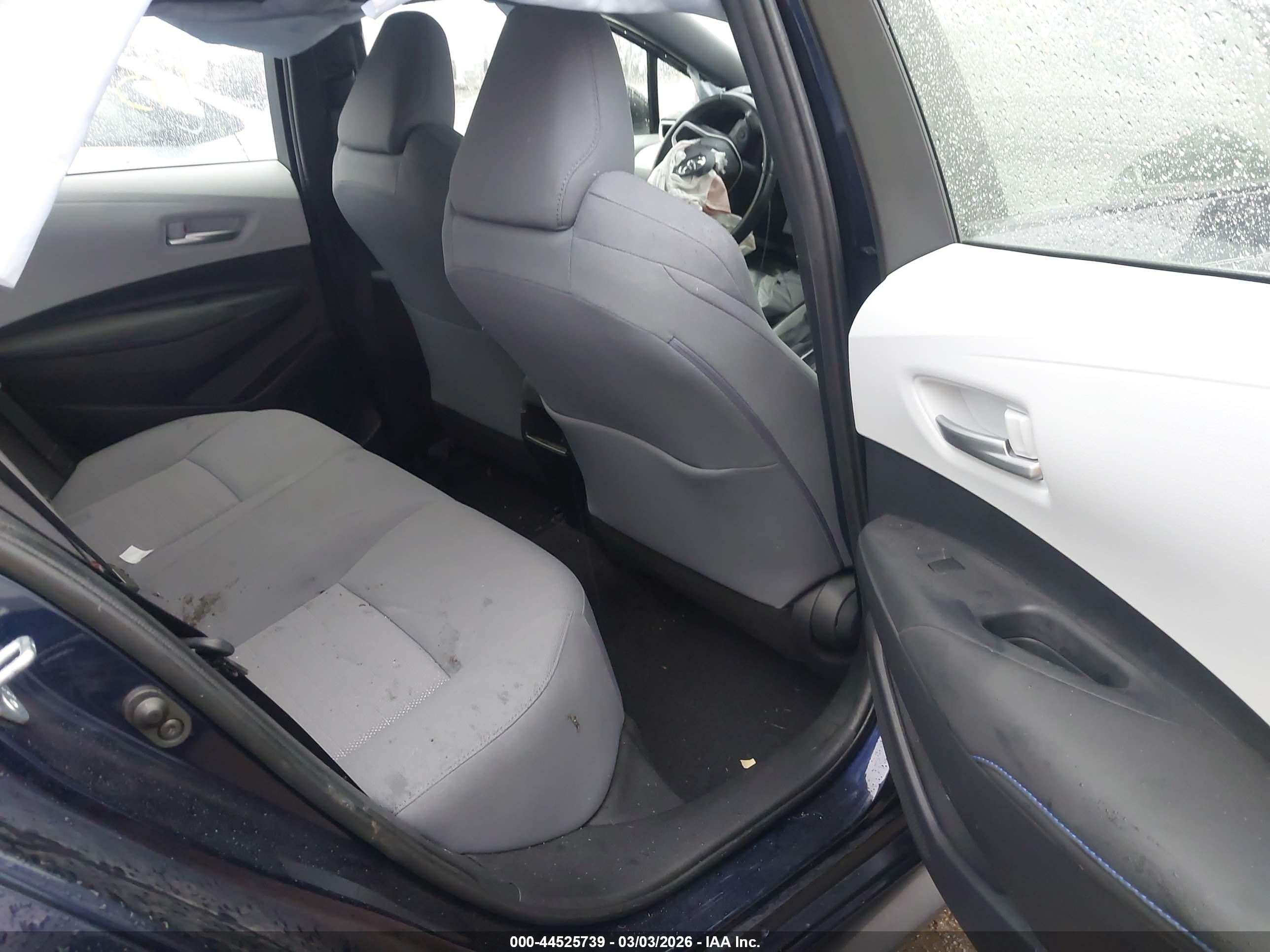 TOYOTA COROLLA image 8