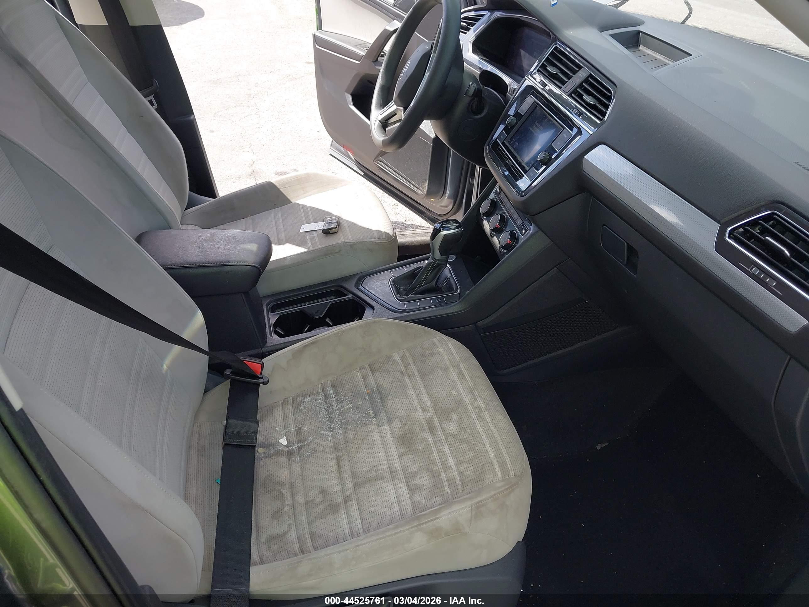 VOLKSWAGEN TIGUAN image 5