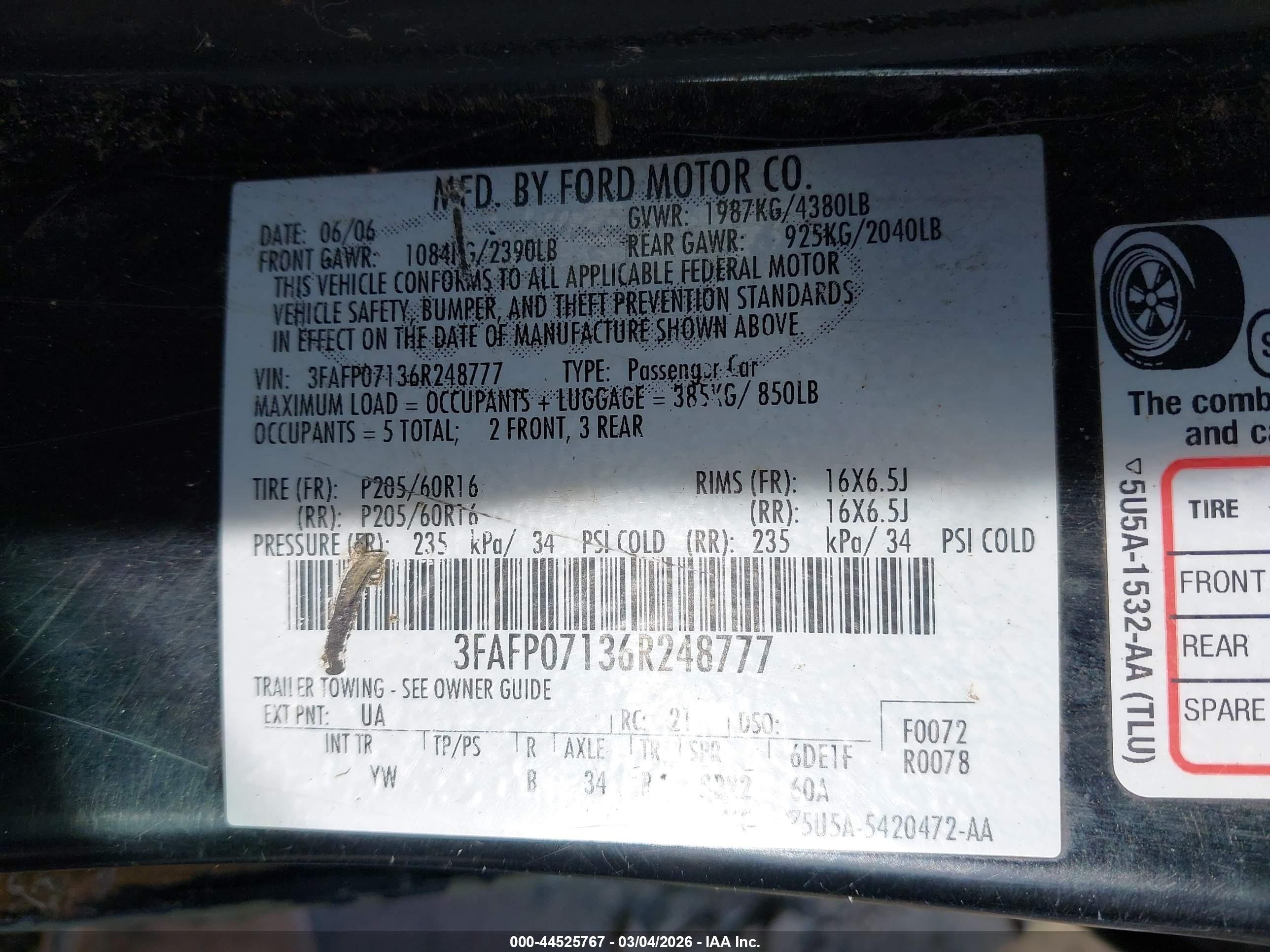 FORD FUSION image 9