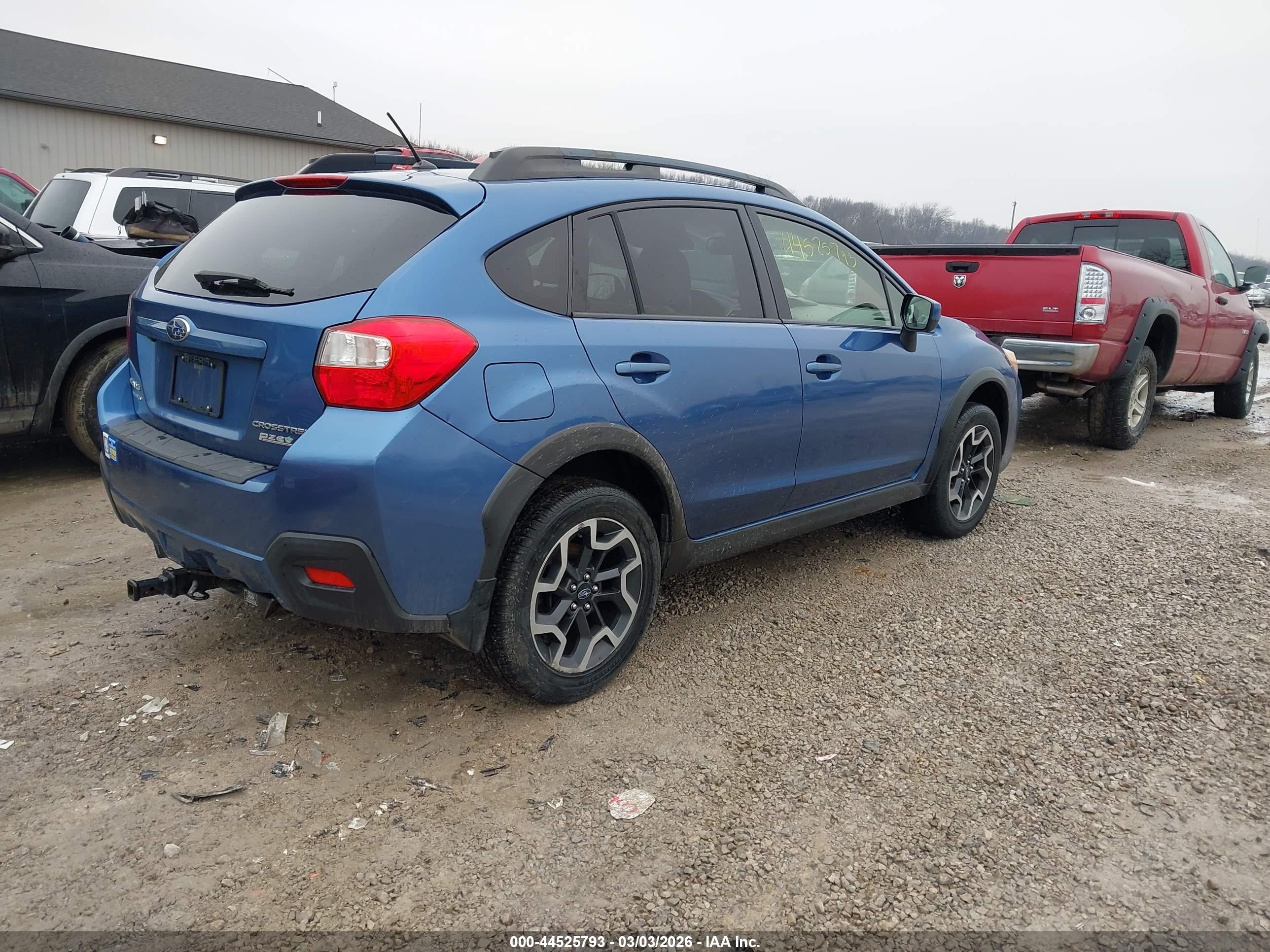 SUBARU CROSSTREK image 4