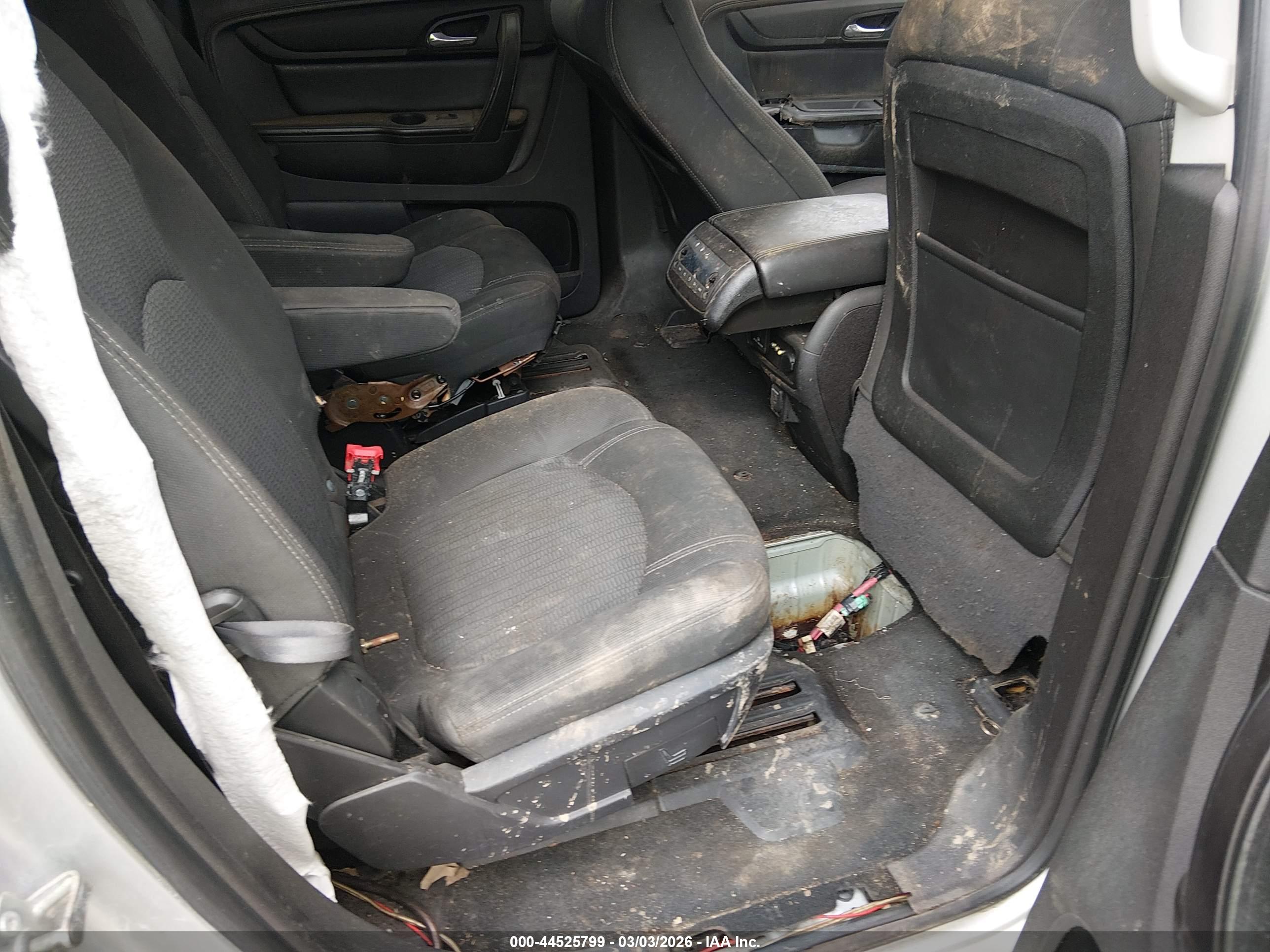 CHEVROLET TRAVERSE image 8