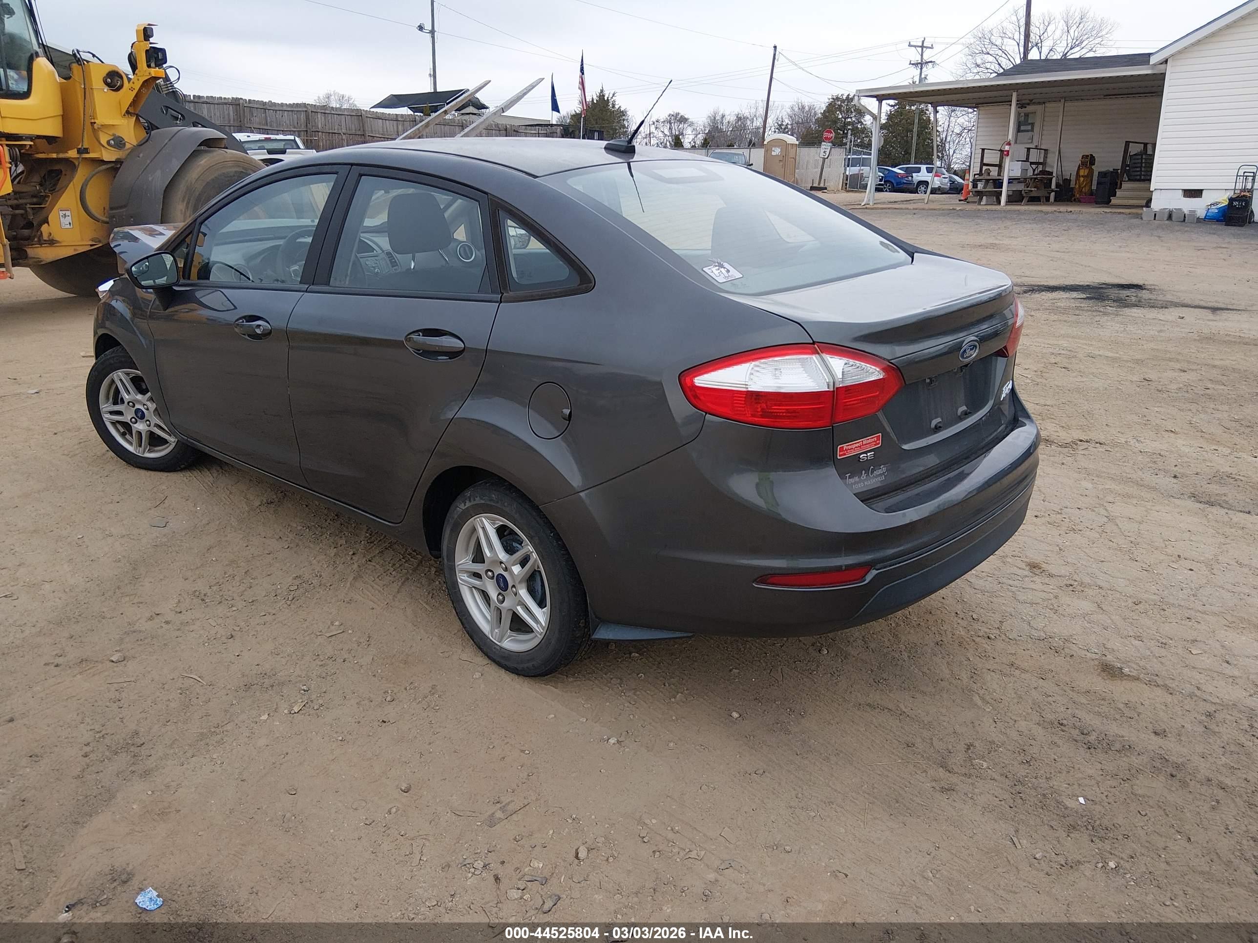FORD FIESTA image 3