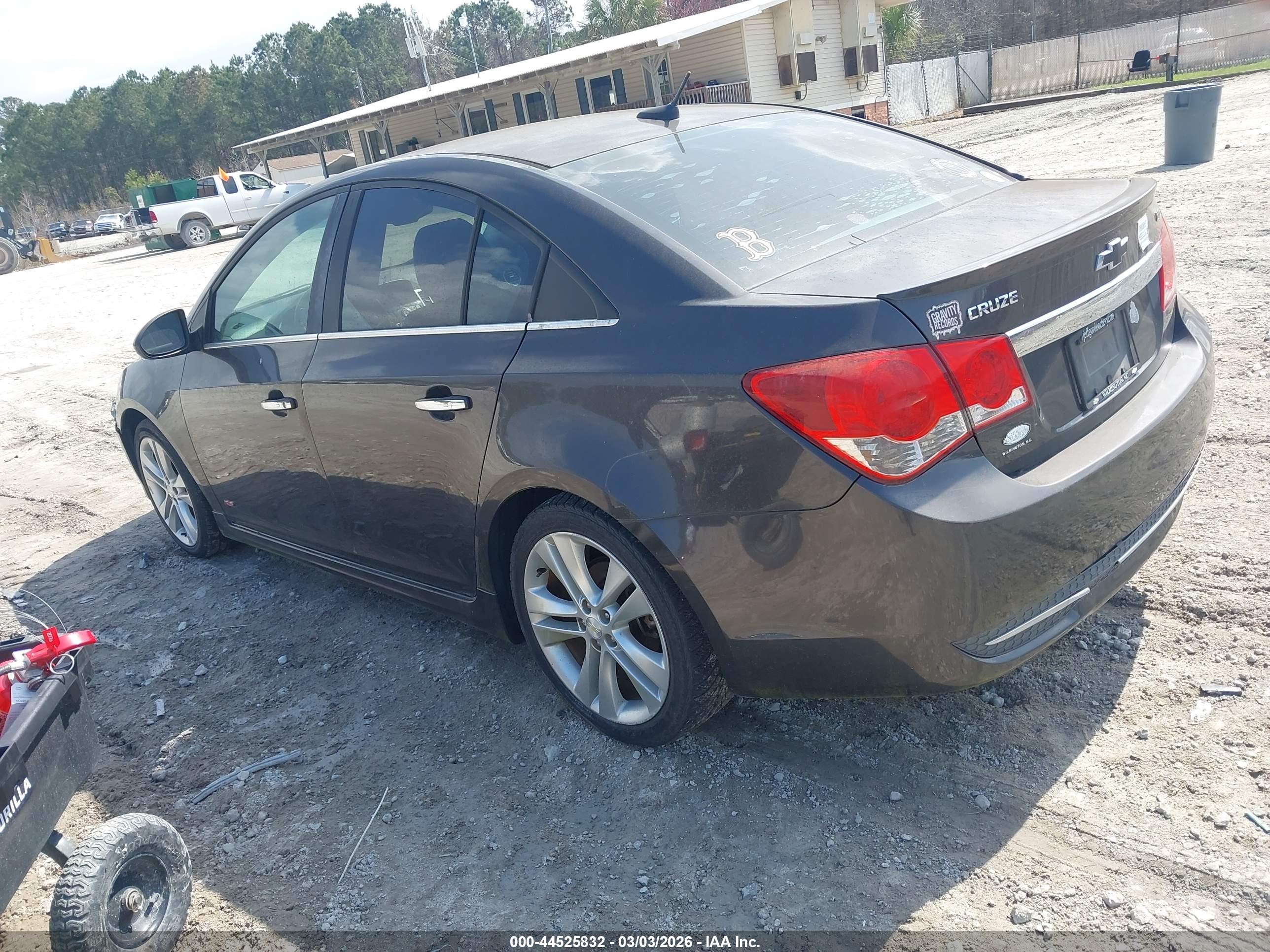 CHEVROLET CRUZE image 3