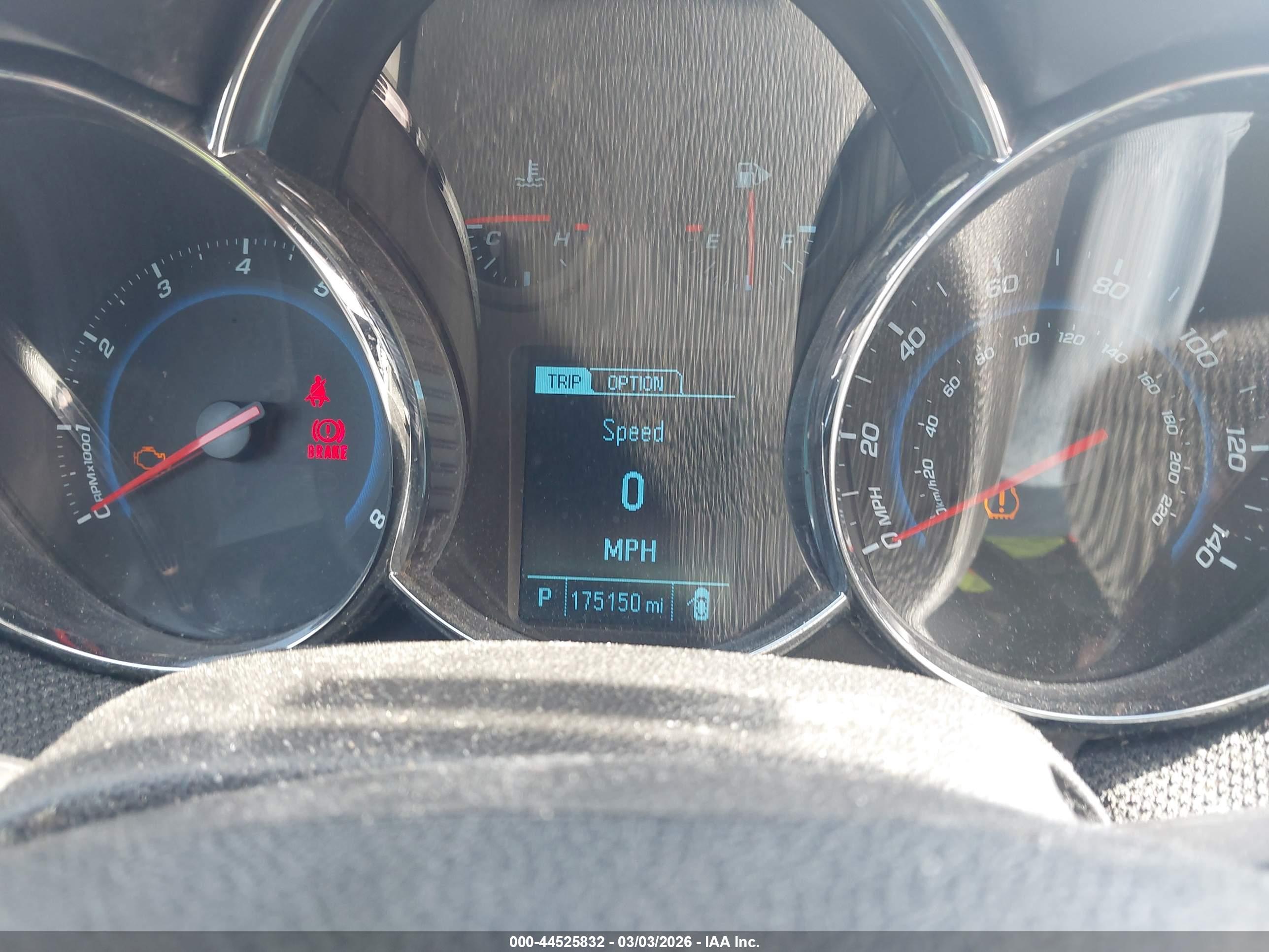 CHEVROLET CRUZE image 7