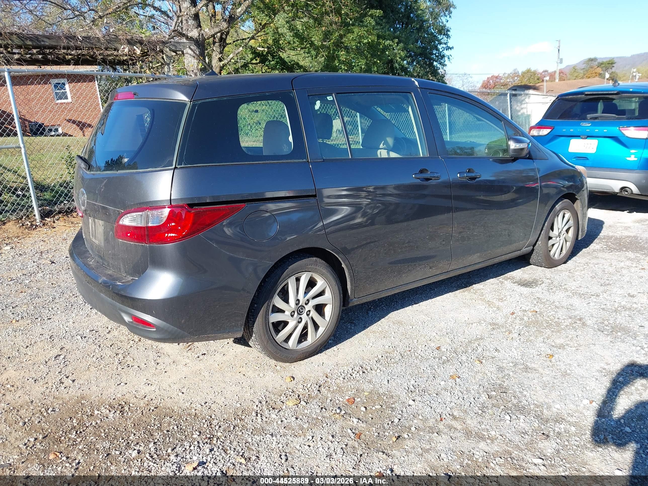MAZDA MAZDA5 image 4