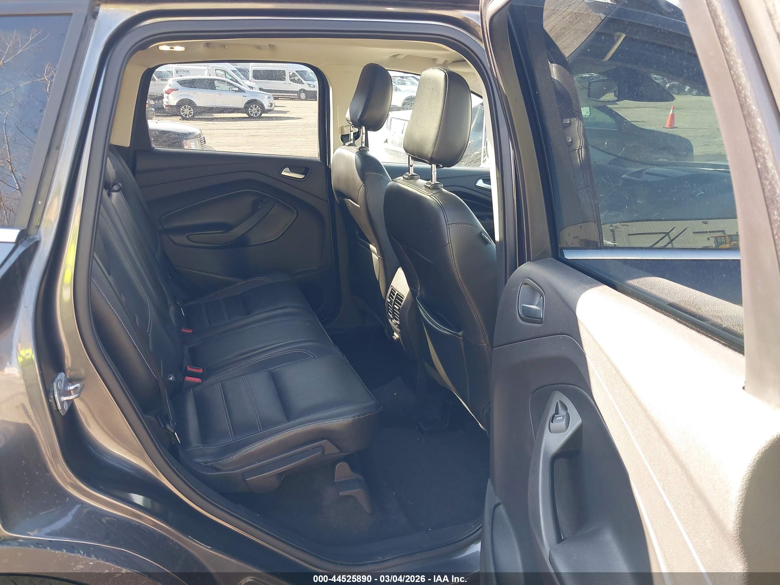 FORD ESCAPE image 8