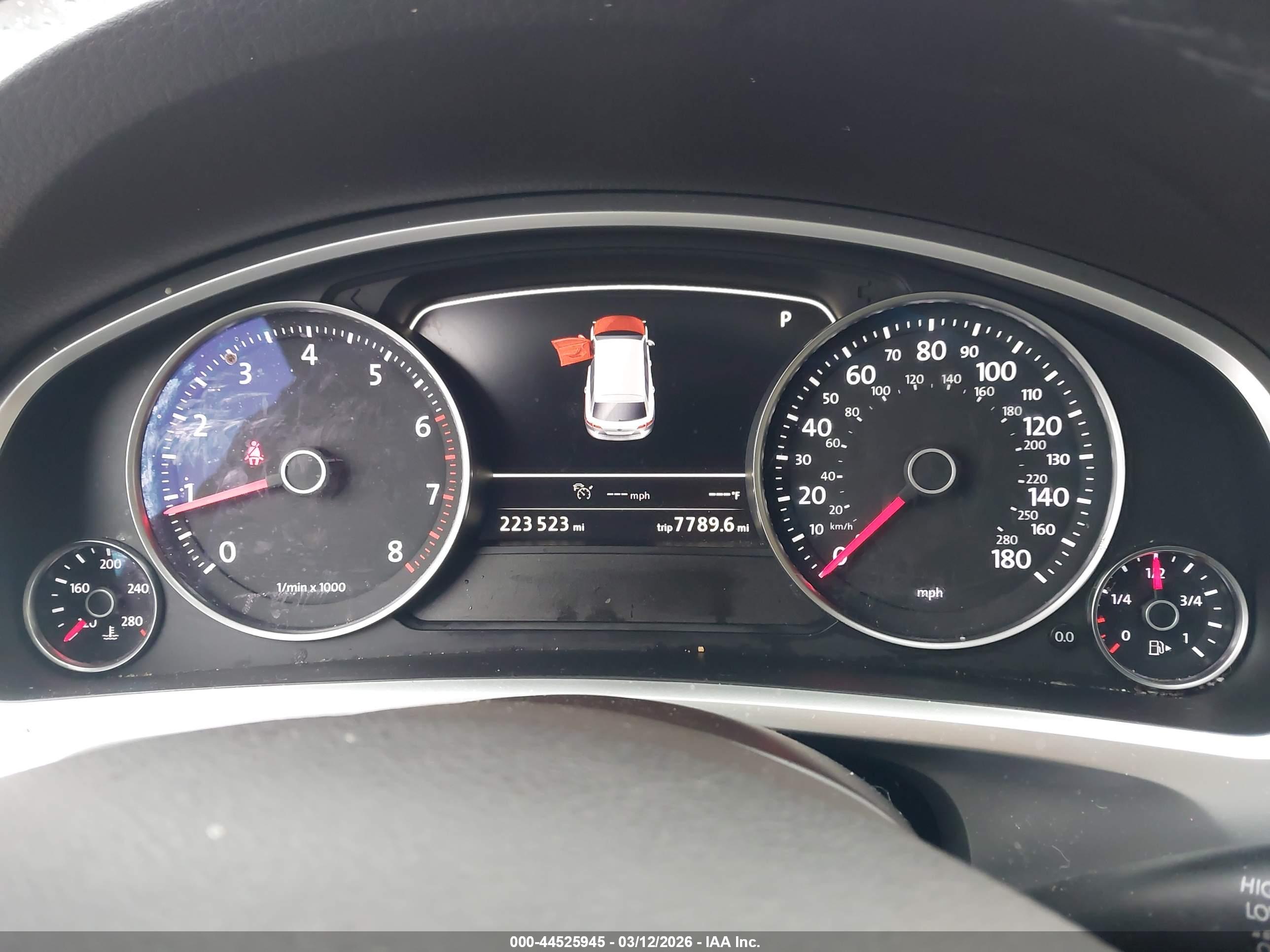 VOLKSWAGEN TOUAREG image 7