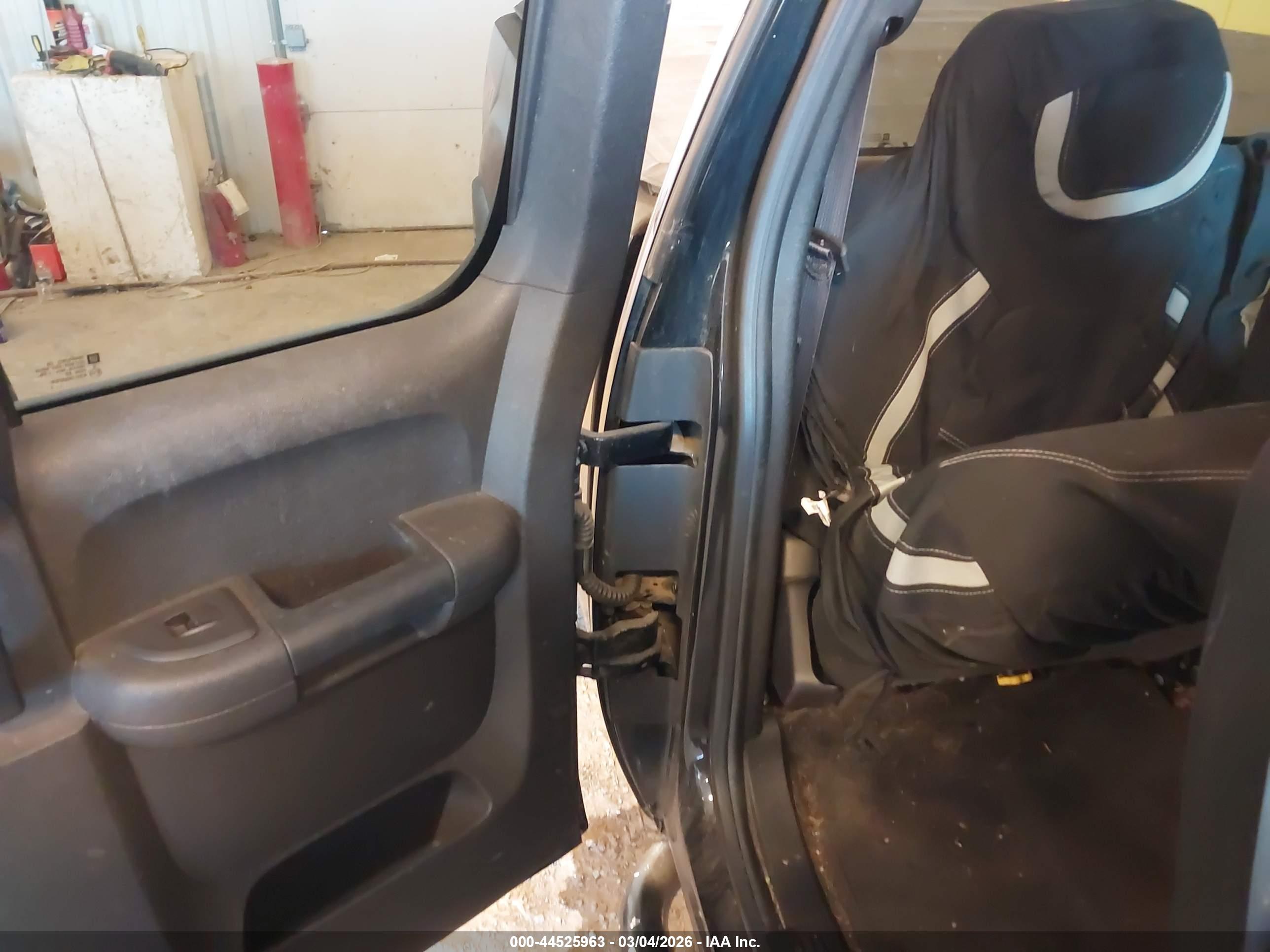 GMC SIERRA image 8