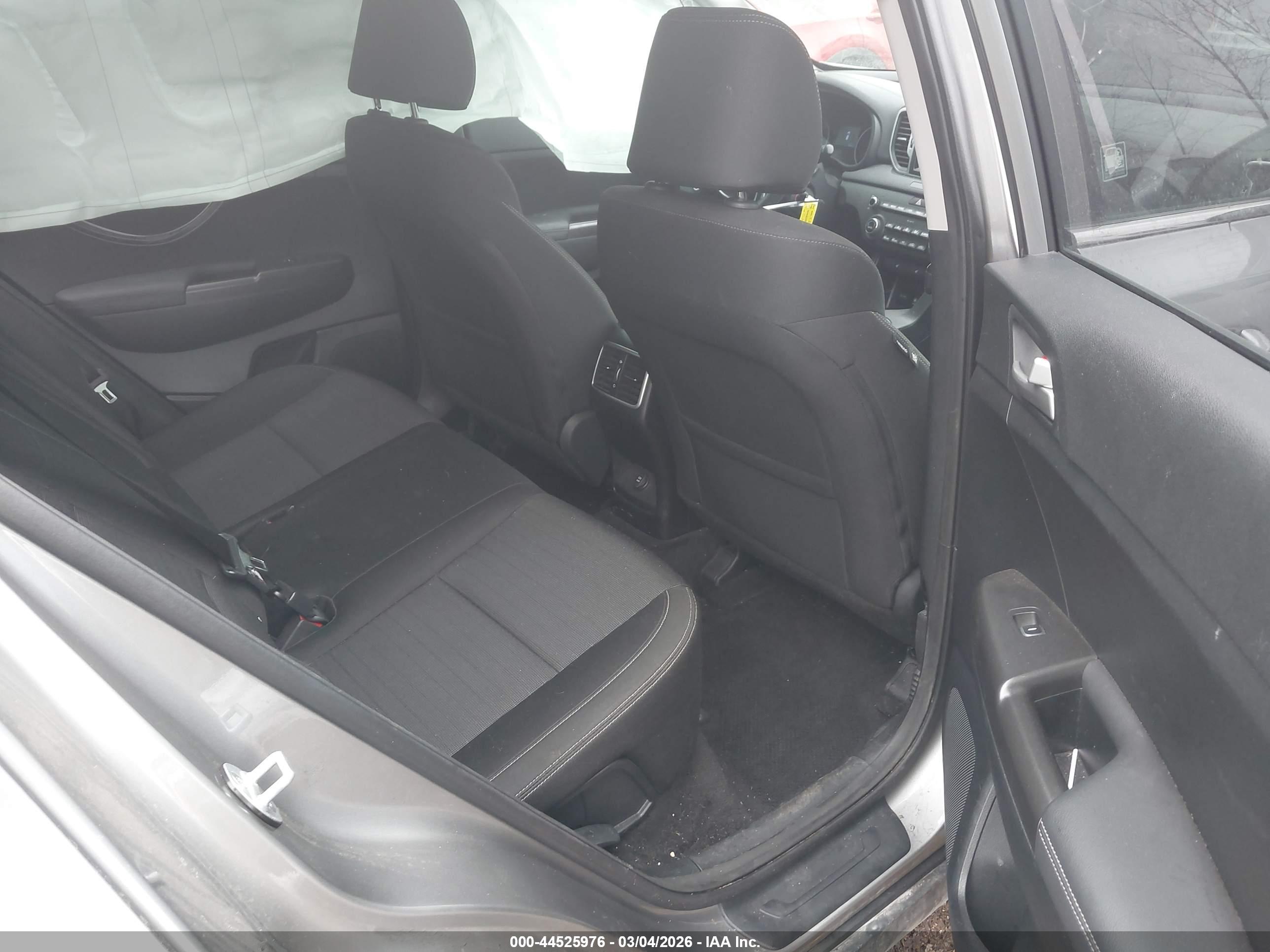 KIA SPORTAGE image 8