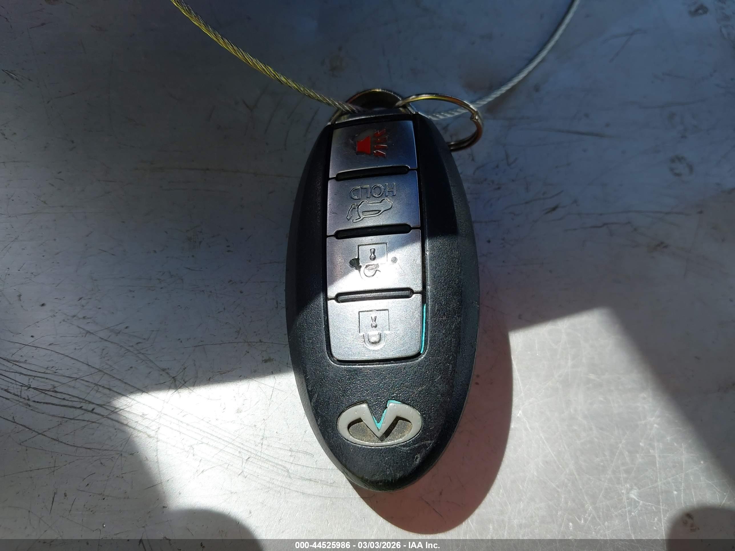 INFINITI QX56 image 11