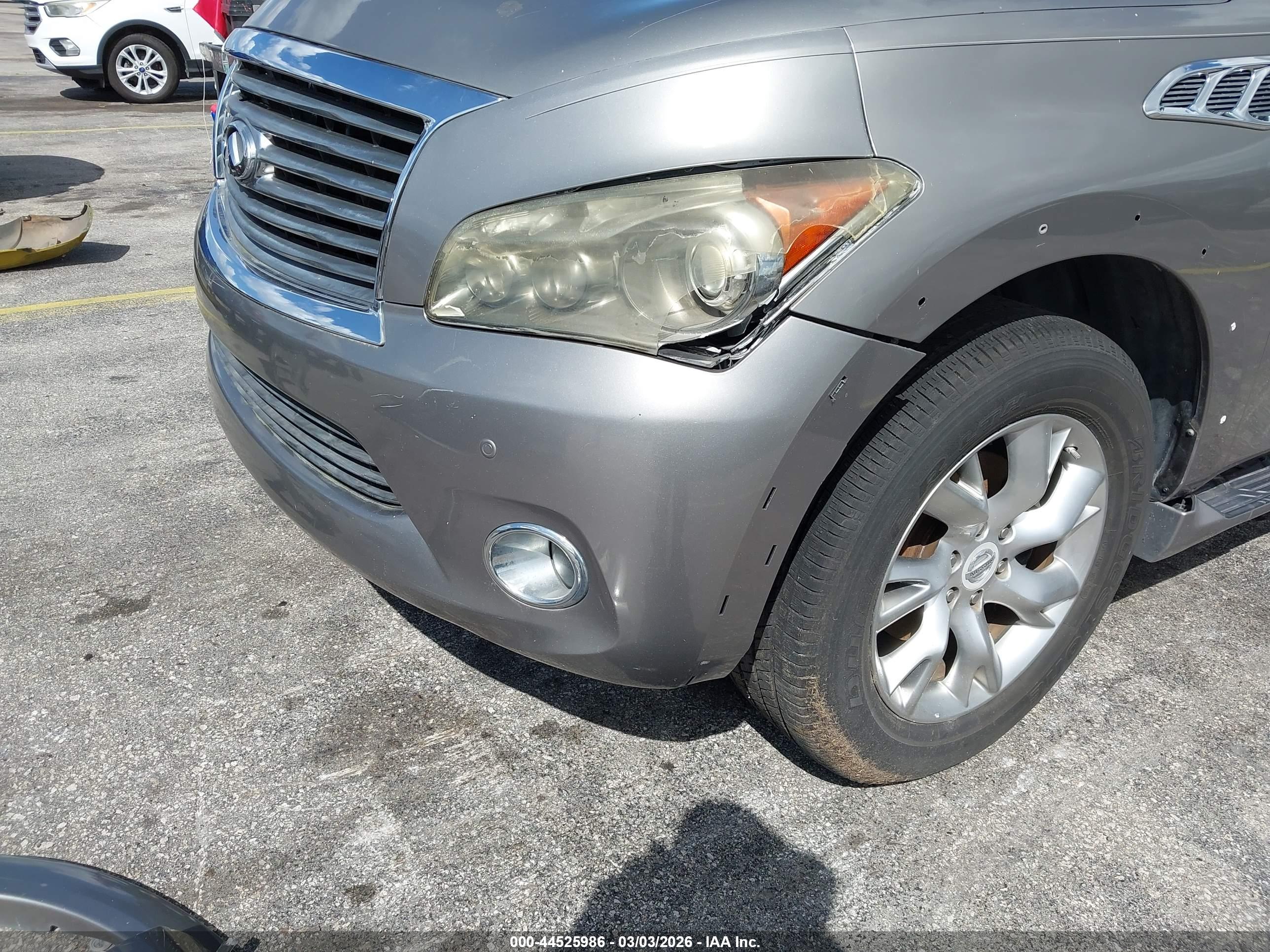 INFINITI QX56 image 6