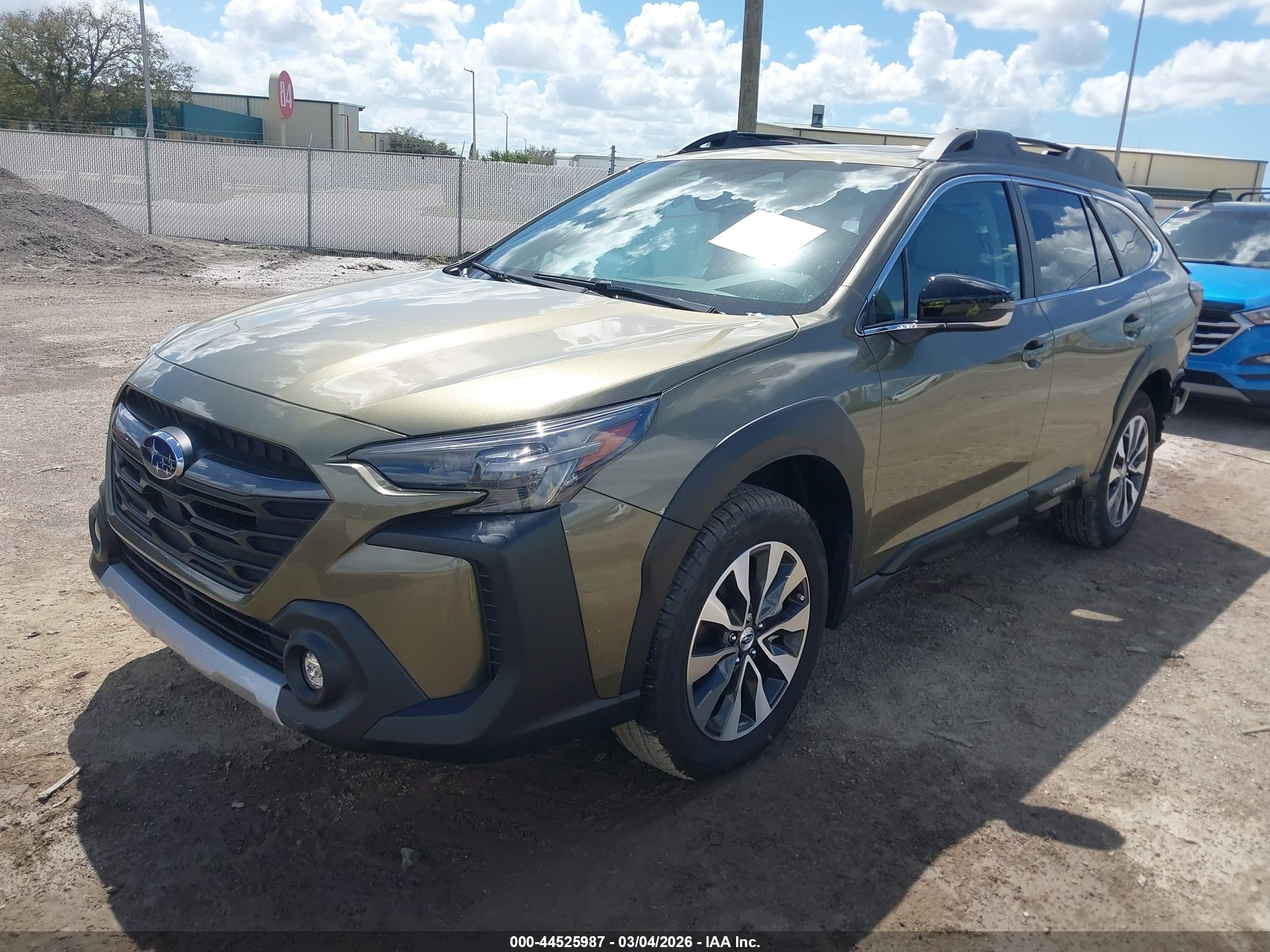 SUBARU OUTBACK image 2