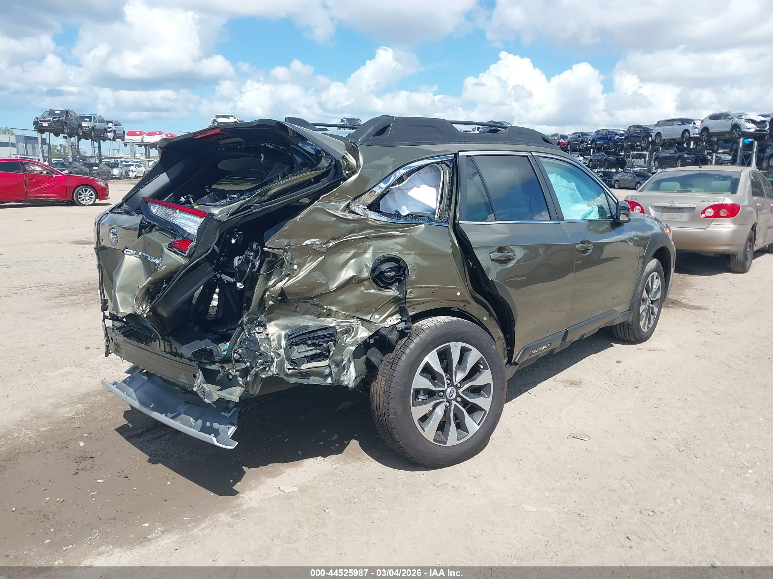 SUBARU OUTBACK image 4