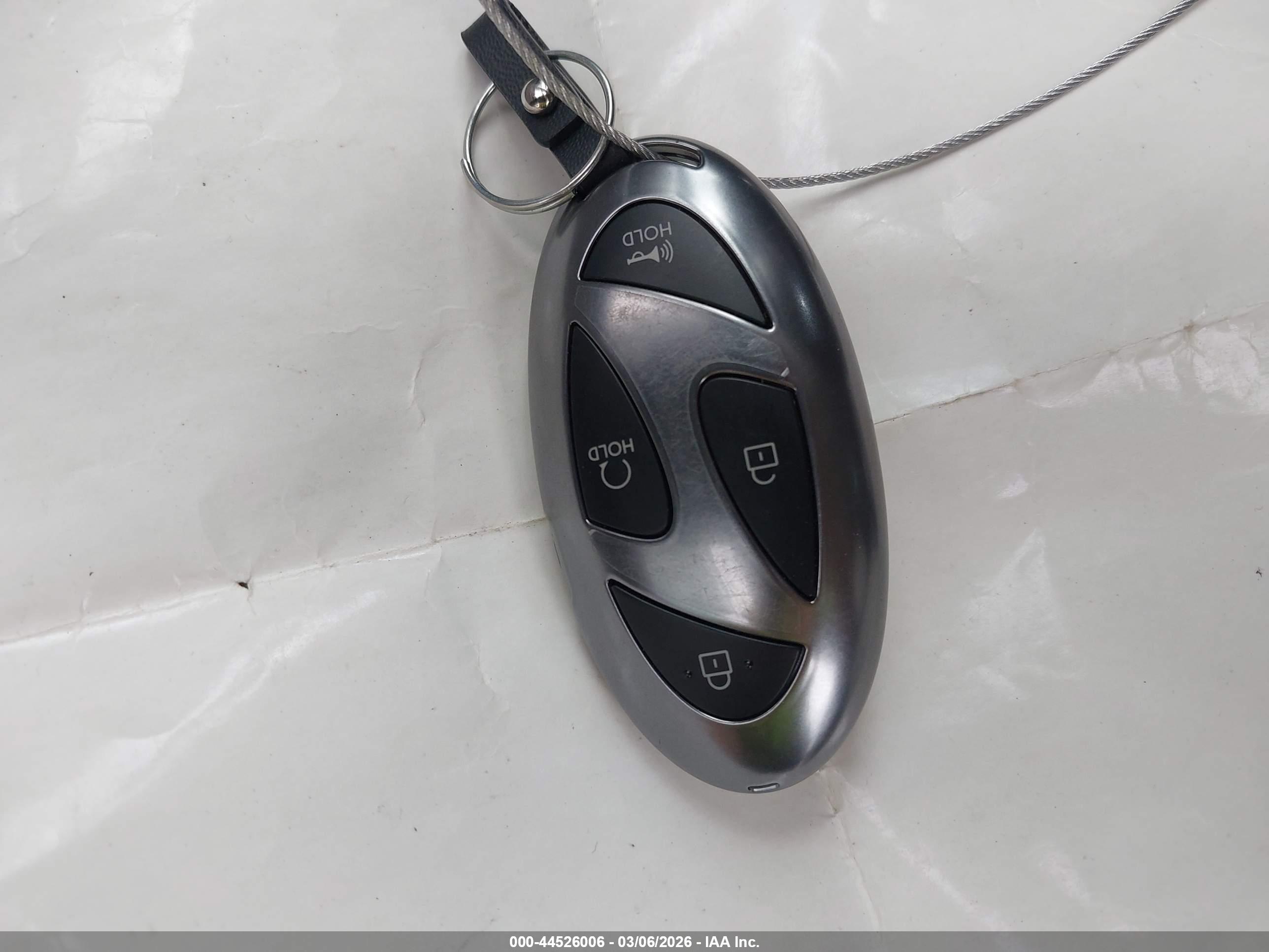 HYUNDAI TUCSON image 11